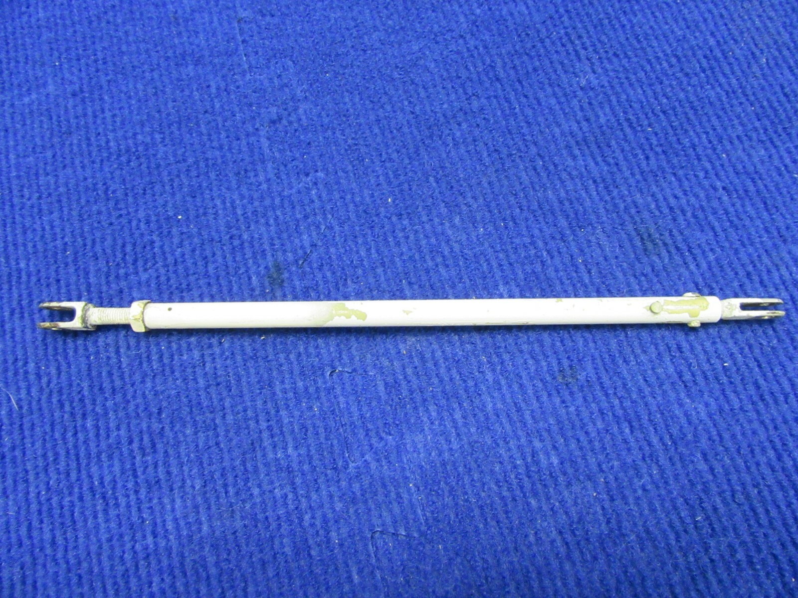 Beech Baron 95-B55 Actuator to Elevator Trim Tab Rod 96-520012-13 (1121-526