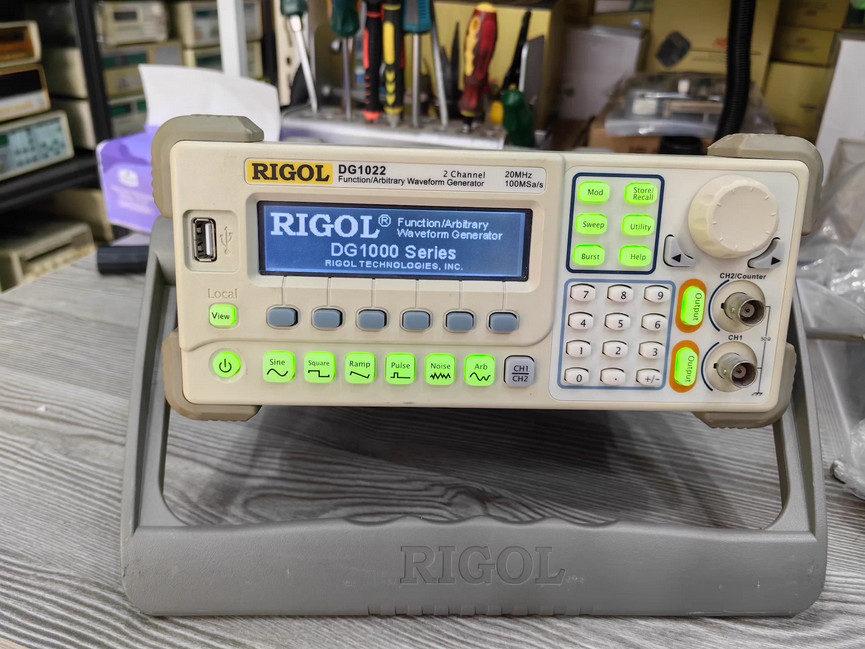 RIGOL DG1022 FUNCTION/ARBITRARY WAVEFORM GENERATOR 20 MHz,2CHANNEL
