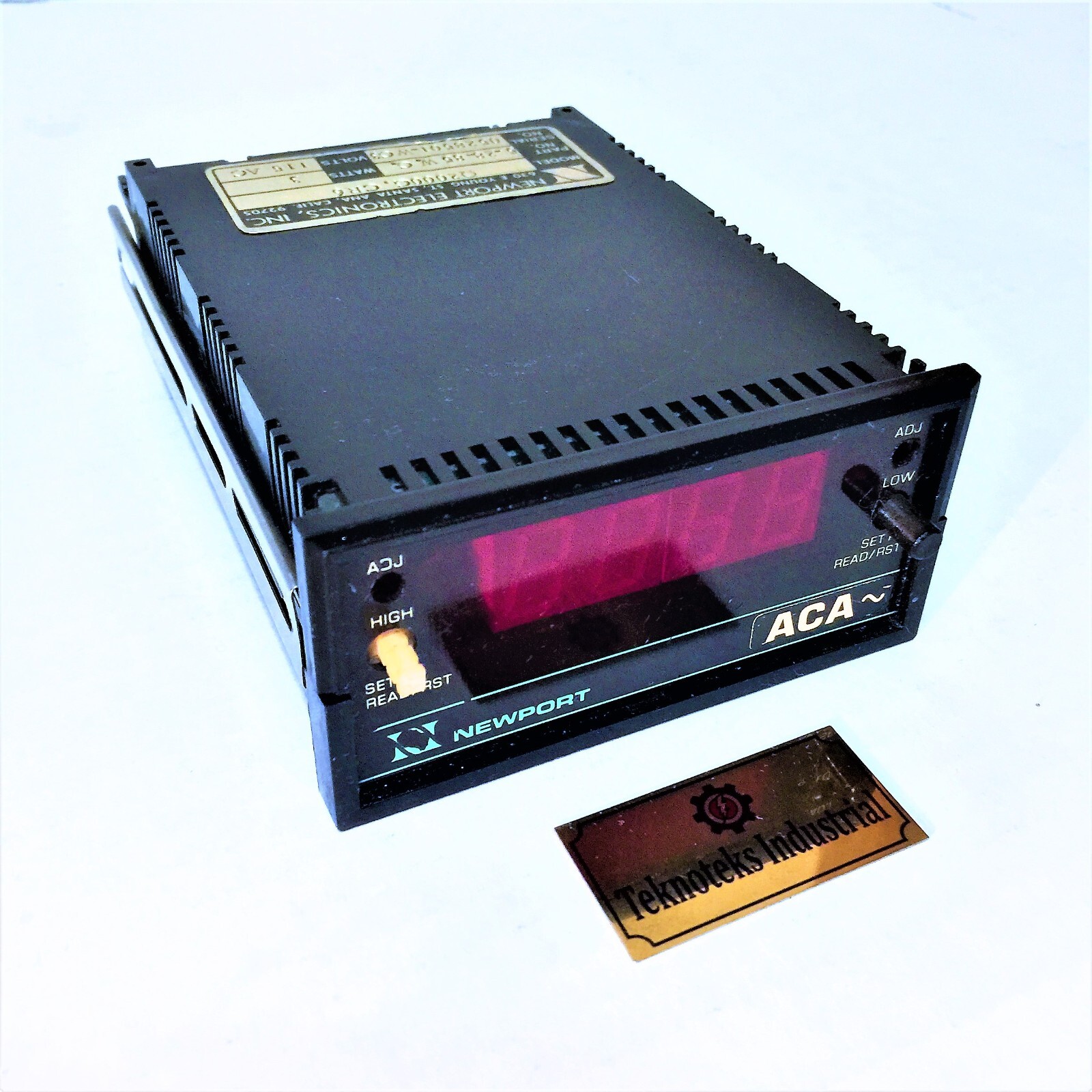 NEWPORT ELECTRONICS Q2000G CR6 CONTROLLER