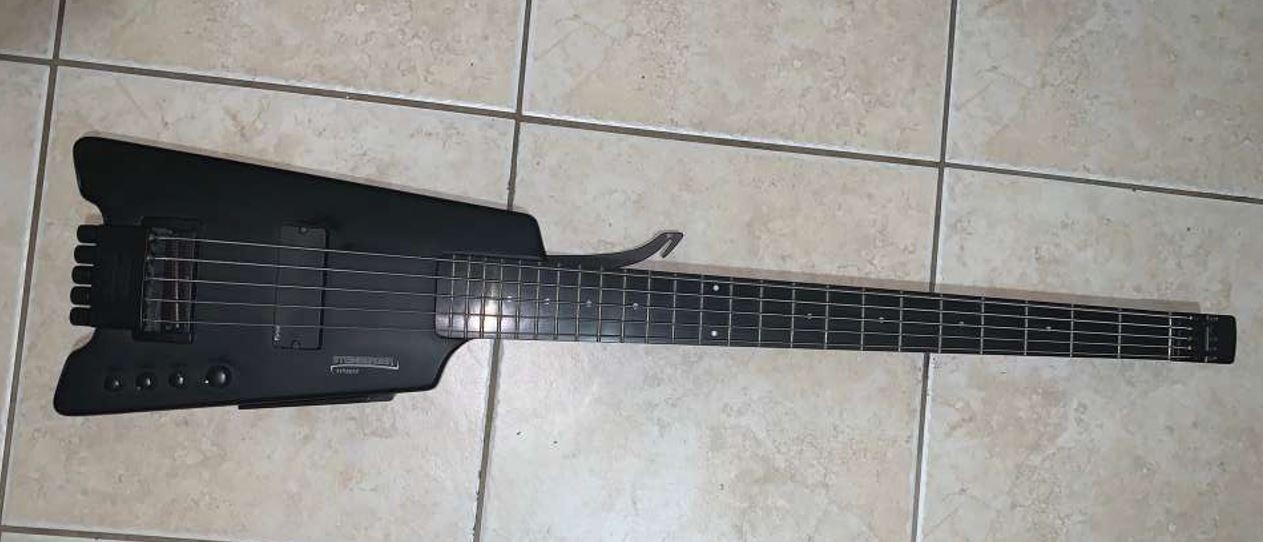 Steinberger Synapse 5-String Bass – Headless – Original Gig Bag