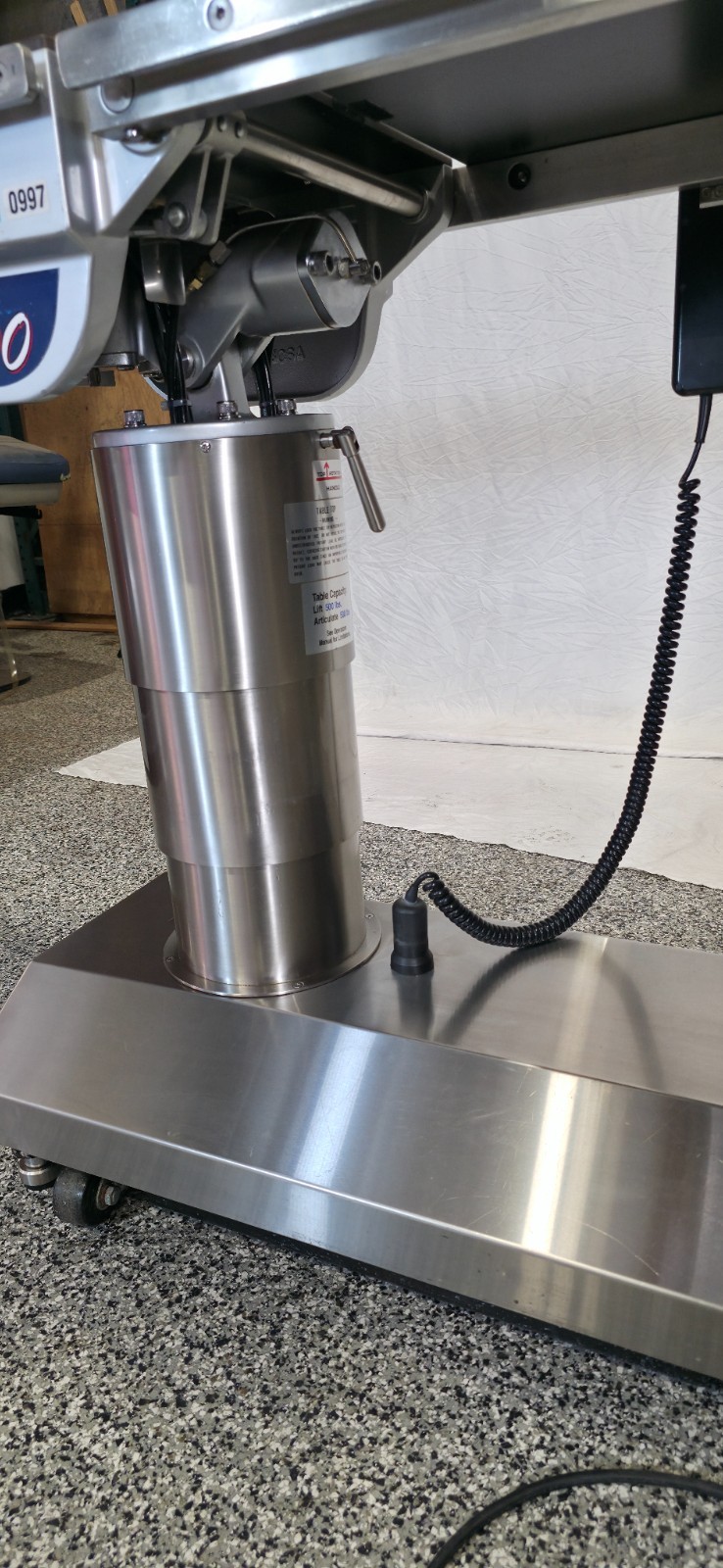 Skytron 1700 Surgical Table- Great condition! Fully functional