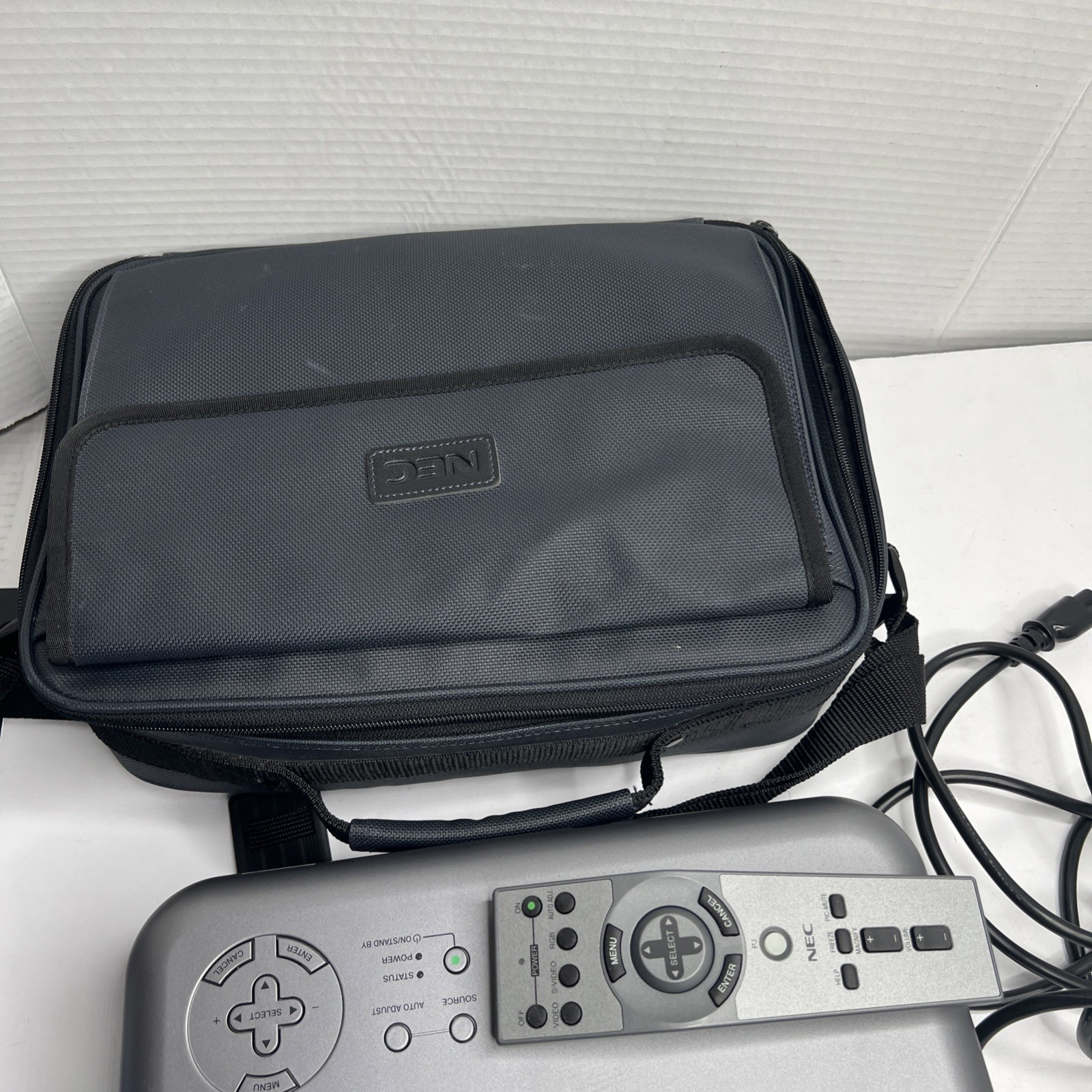 NEC VT45K Video Projector
