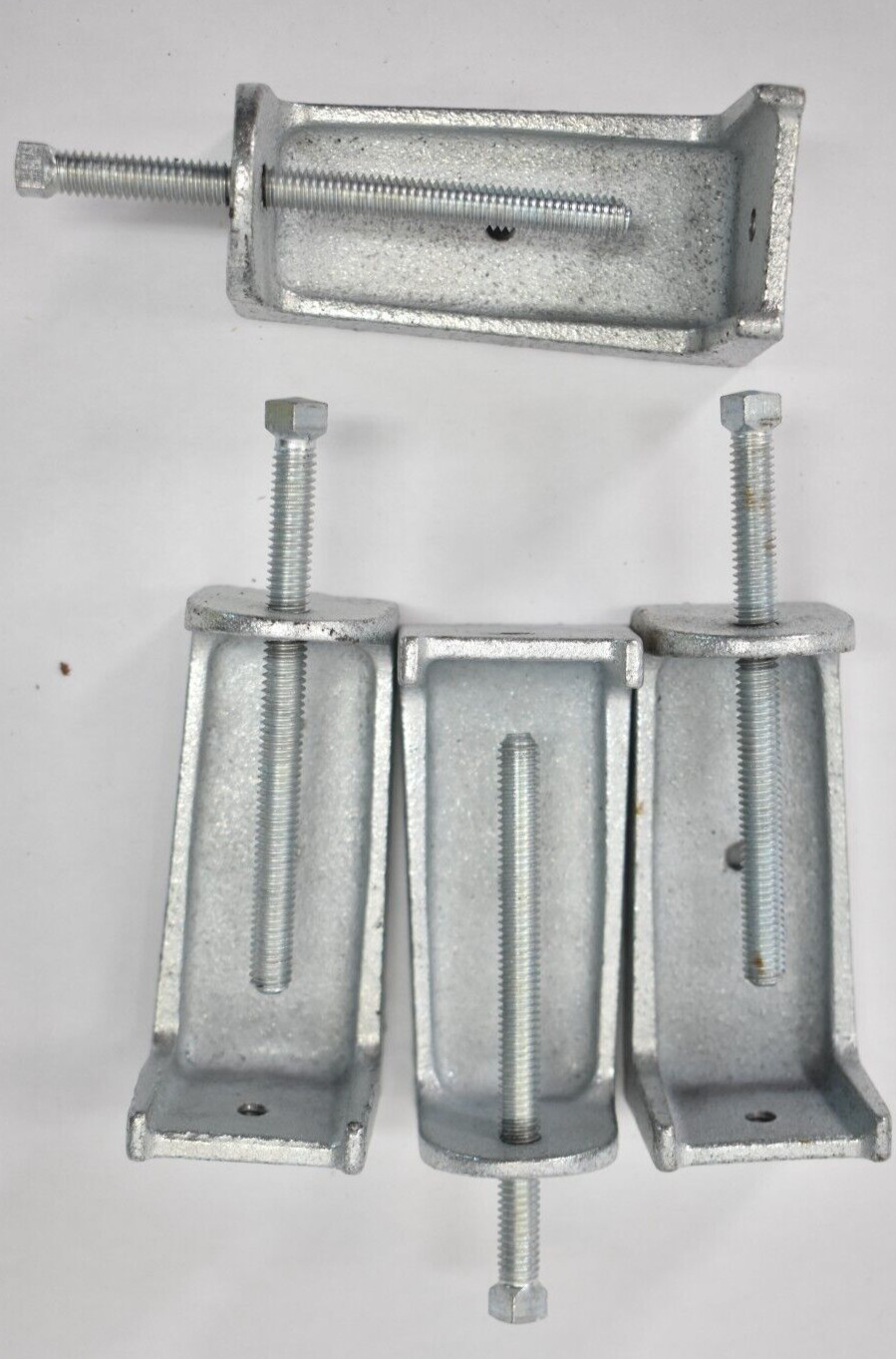 Lot of 4 Southwire Conduit Clip Clamp Hangers MBC-1420-WM Bulk Pack Genuine OEM