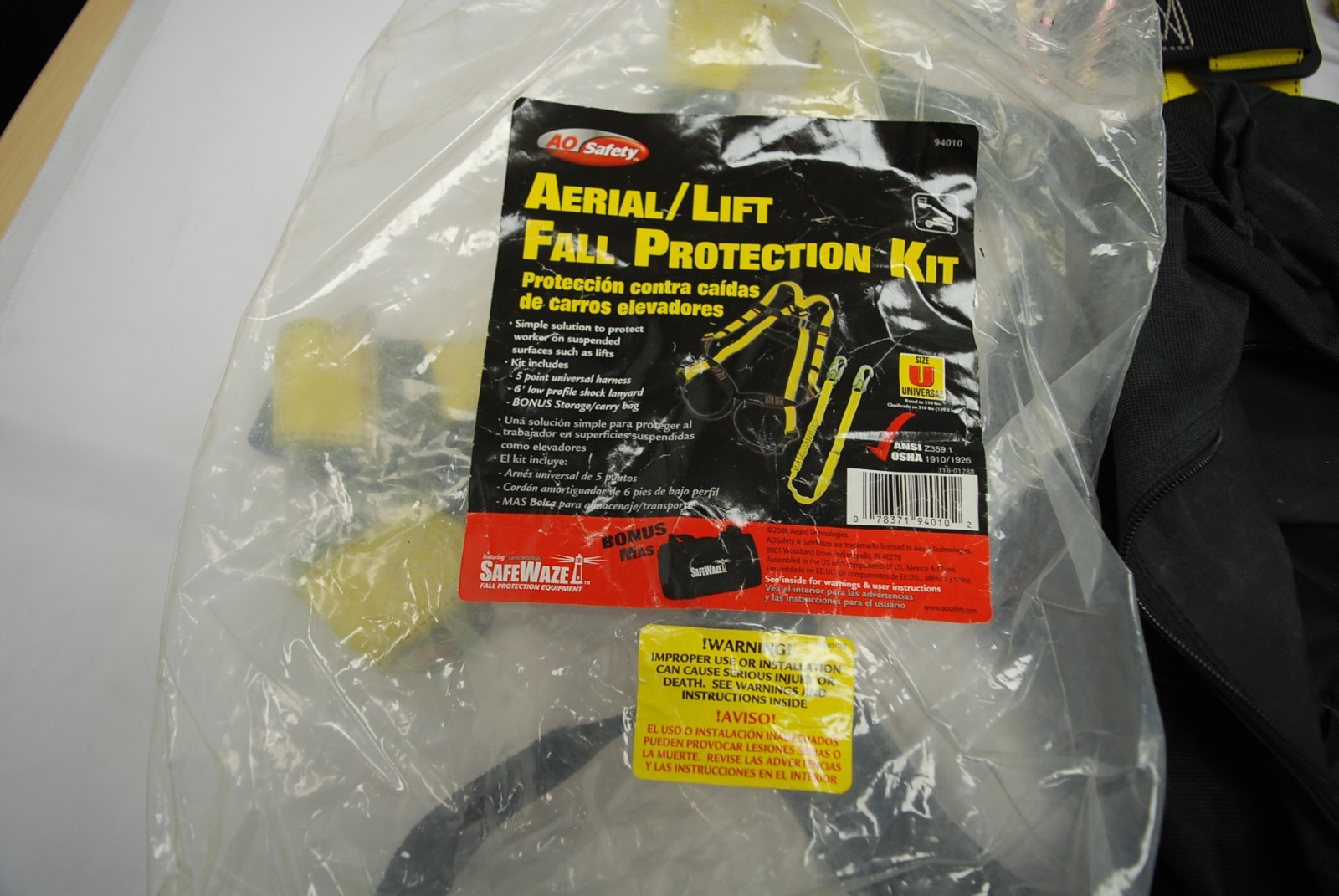 AO Safety Aerial/Lift Fall Protection Kit w/ Lanyard and Storage/Carry Bag 94010