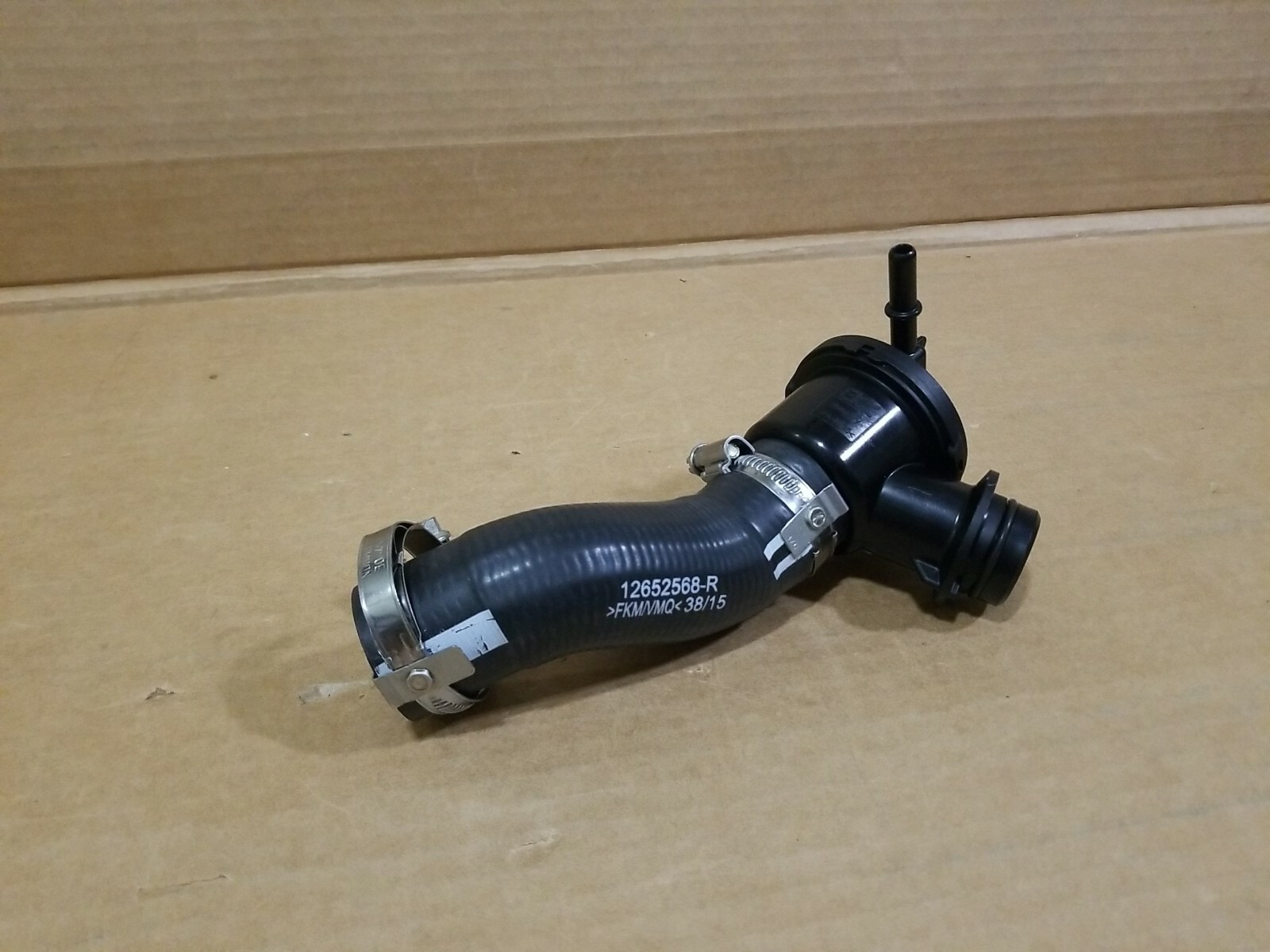 2016-23019 CADILLAC CT6 3.0L TWIN TURBO OEM RIGHT HAND BLOW OFF VALVE 12692139