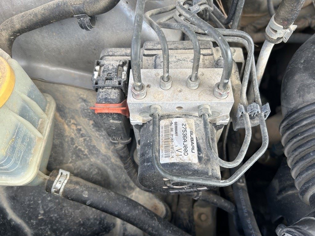Engine ECM Electronic Control Module 2.5L Automatic Fits 11 LEGACY 104737084