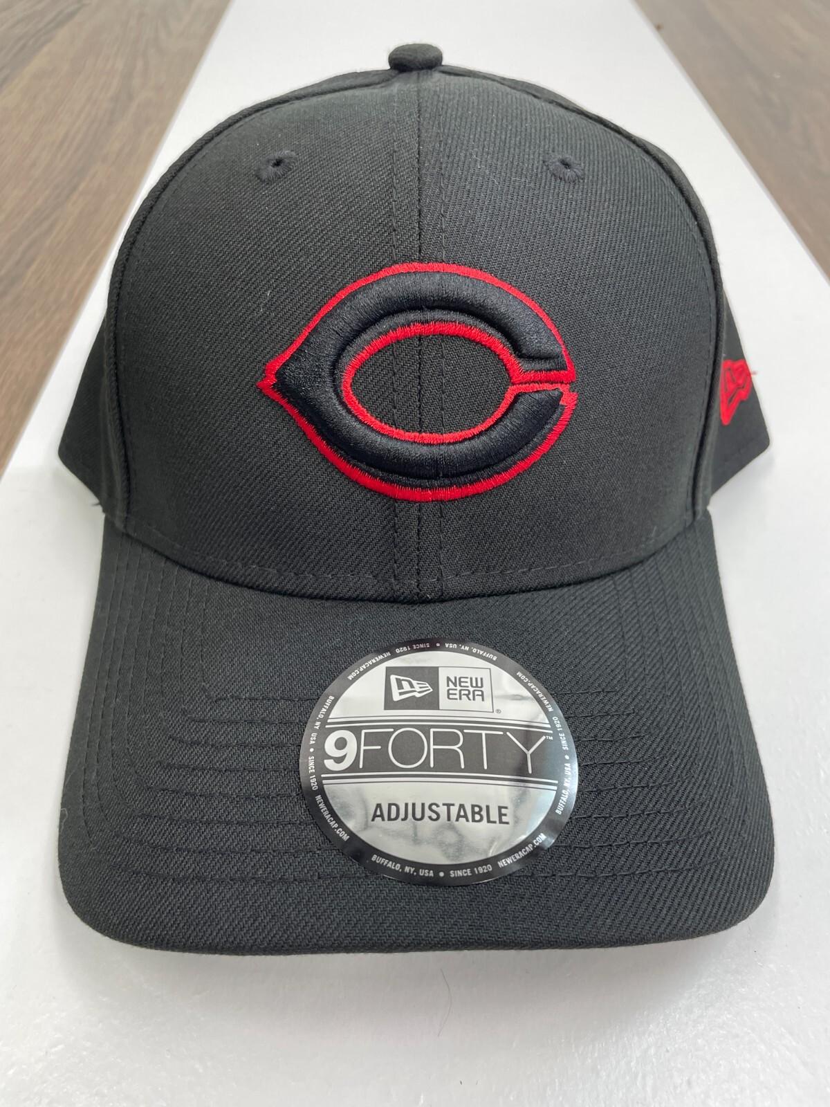 Auth New Era Mens Cincinnati Reds Black Deck Cap 9Forty C Logo OSFA Snapback Hat