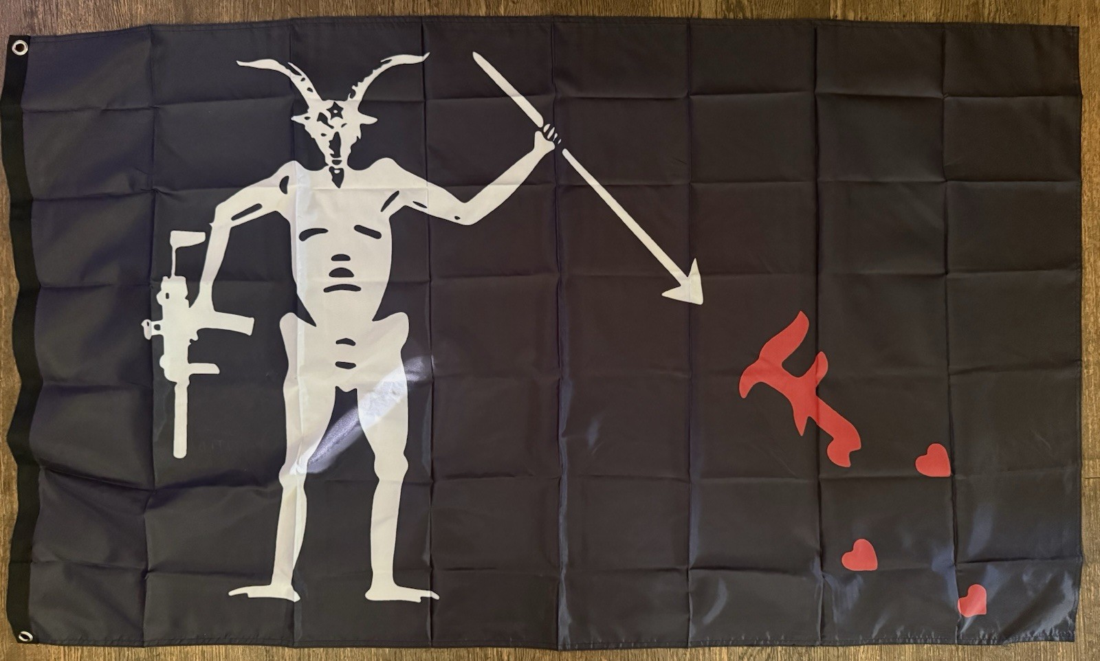 Forward Observations Group FOG “Blackbeard Queen Ann’s Revenge” Flag MP7