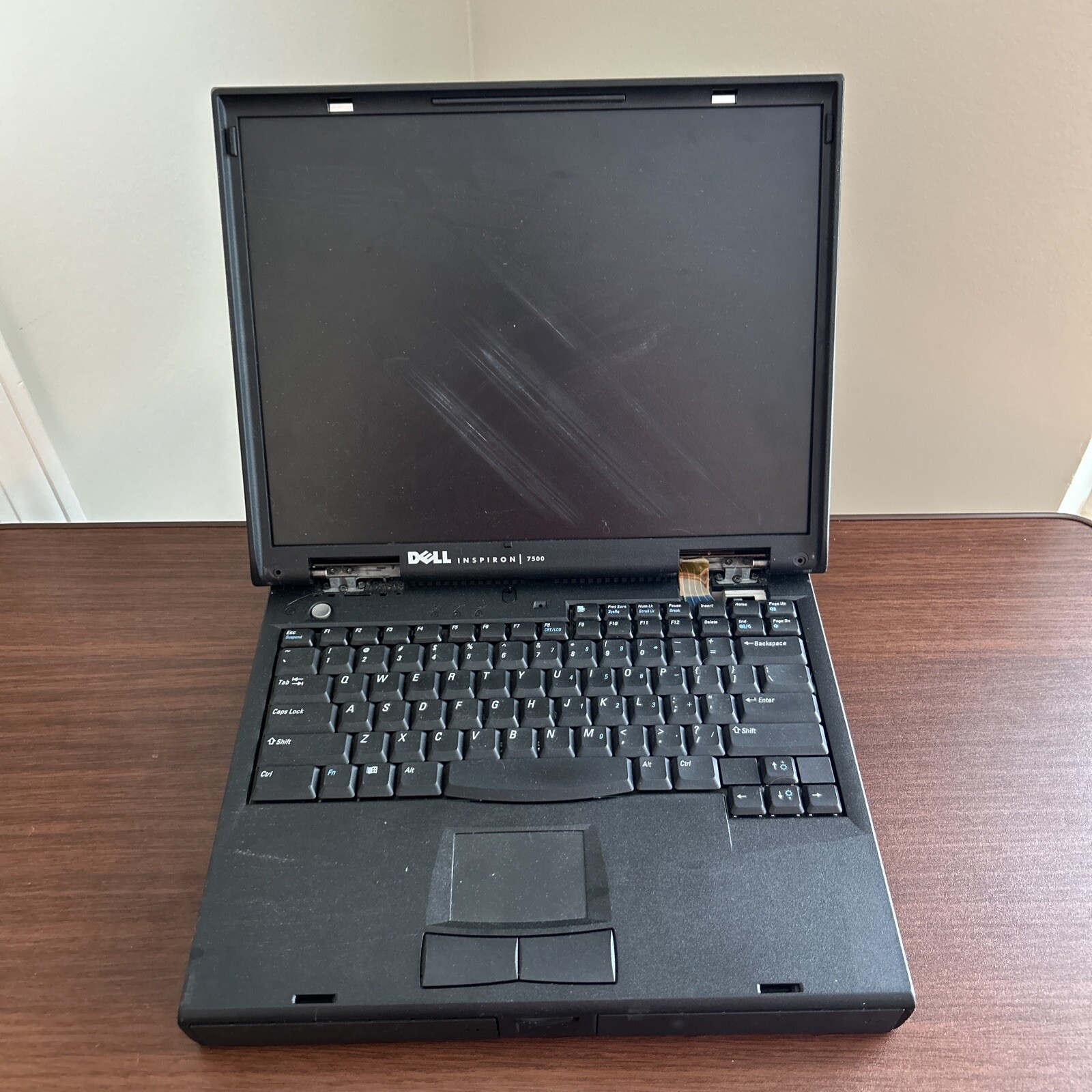 Dell Inspiron 7500 Model PPI Vintage Laptop Pentium III 15" Screen - as is.