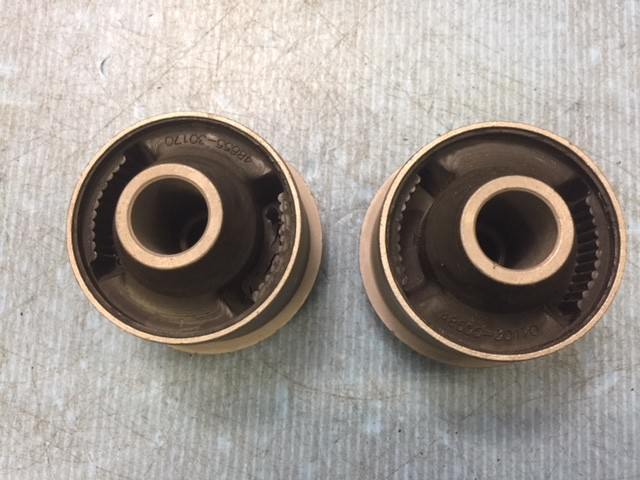 Front Lower Control Arm Bushing Set 2CPS for 2000-2005 LEXUS GS300 Radius Rod