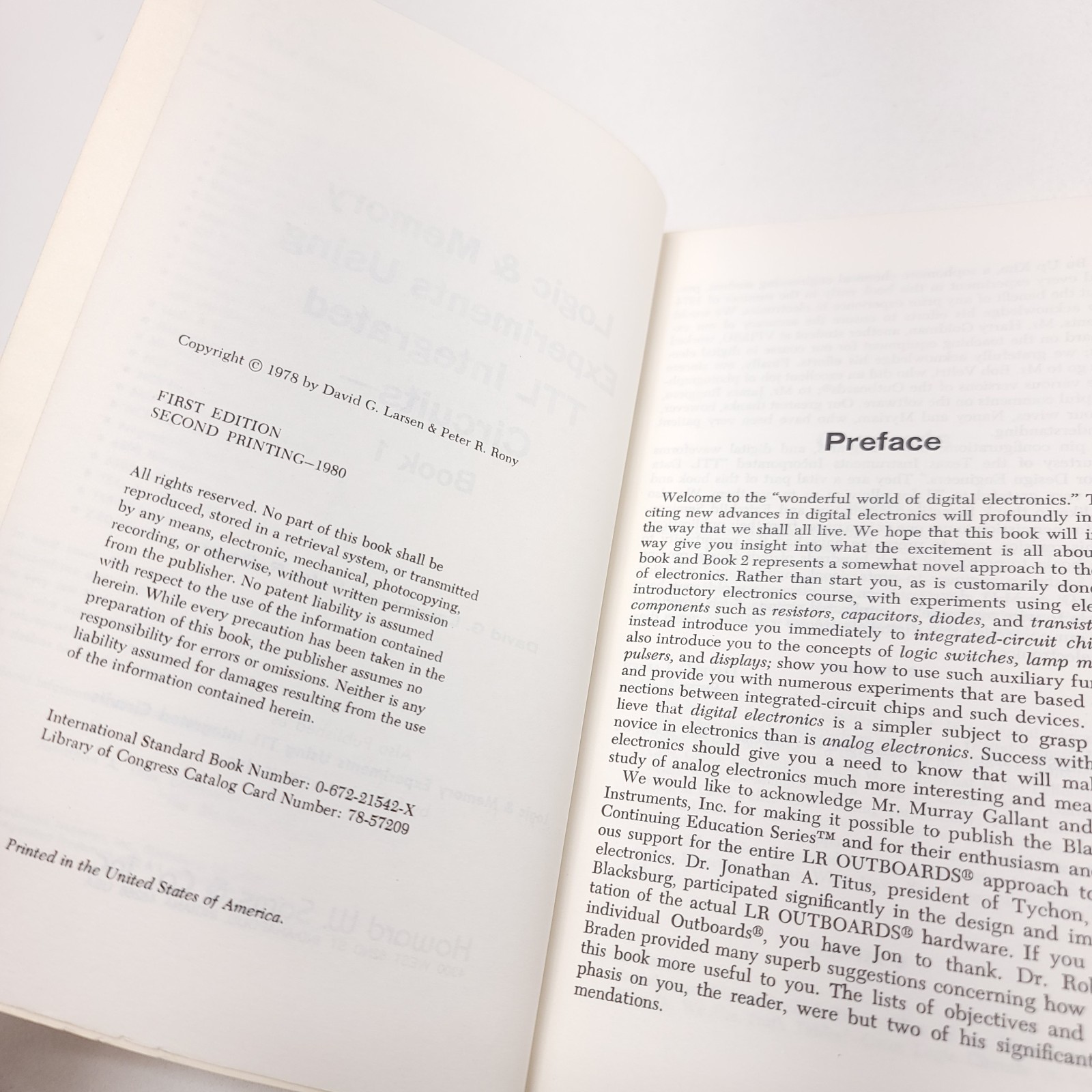 Blacksburg Logic & Memory Experiments Using TTL ICs Book 1