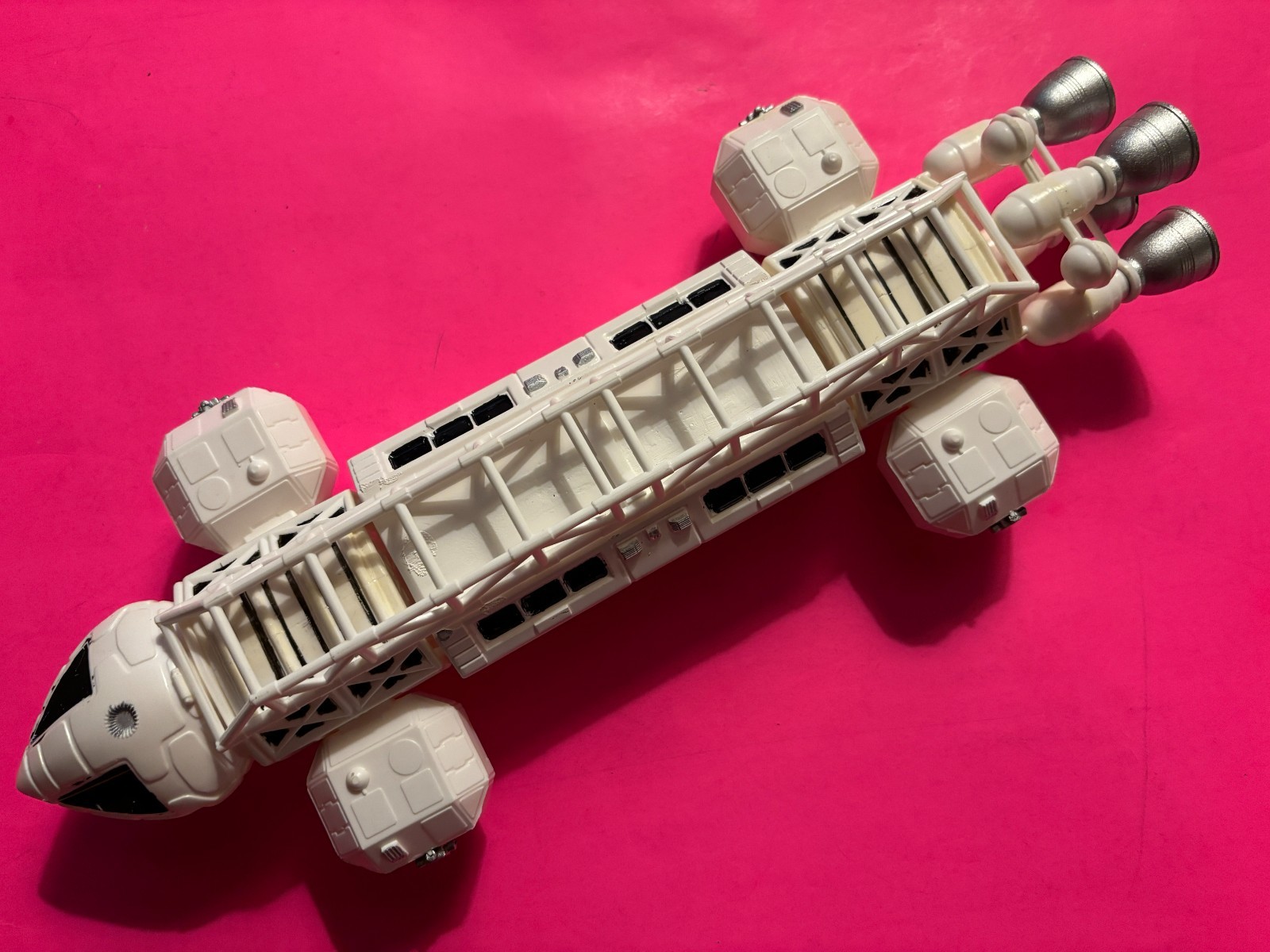 SPACE 1999 EAGLE TRANSPORTER MODEL BUILT UP & PAINTED COOL LOOK!!