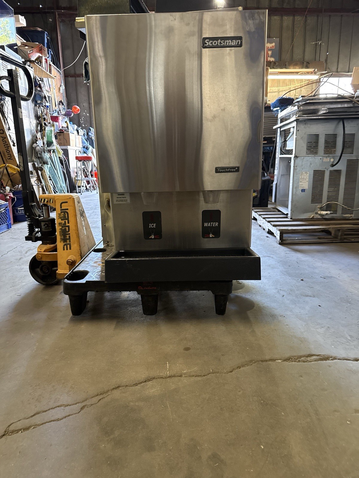 Scottsman, Ice Maker Nugget Refrigeration Unit with Cylinders and Compressor