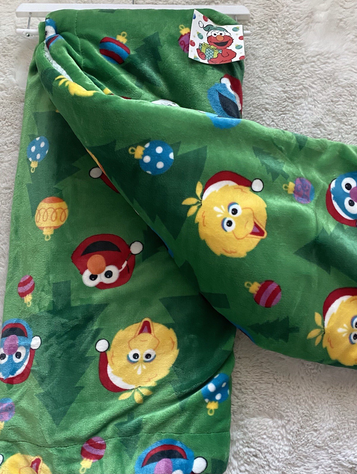 Sesame Street Christmas W/Sherpa Throw Blanket Elmo Cookie Monster Big Bird NEW