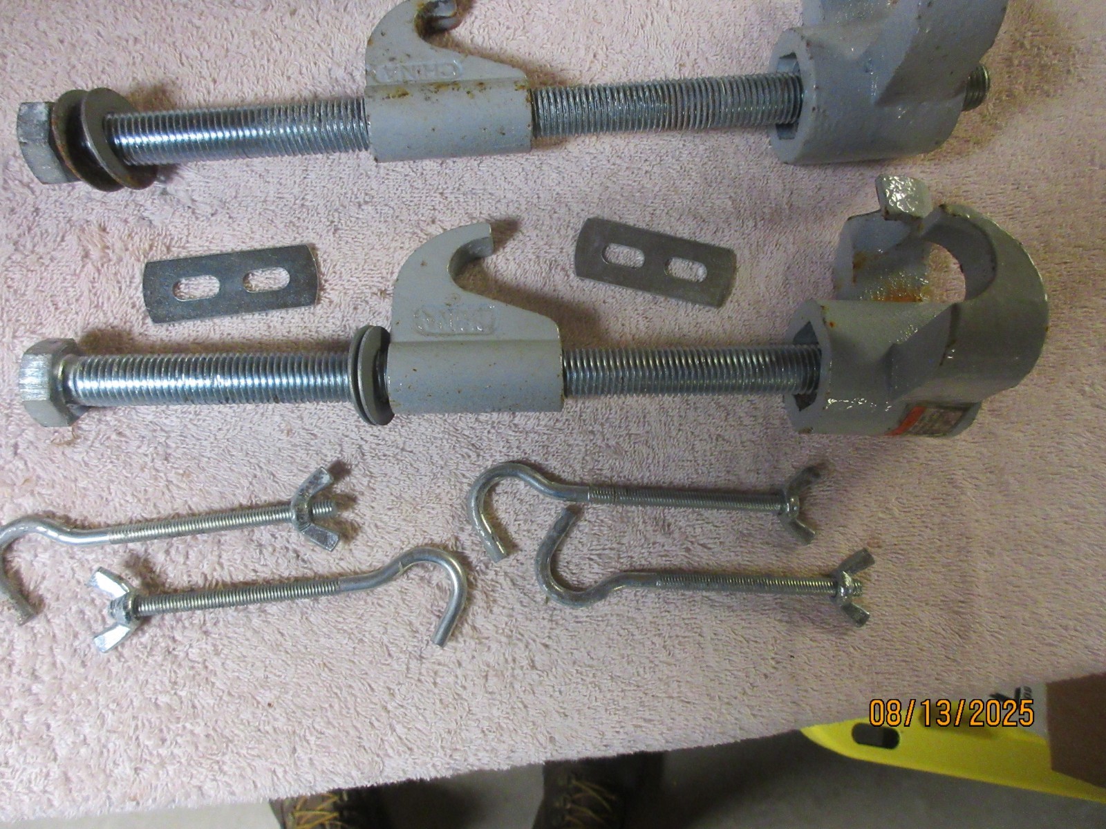 Pittsburgh MacPherson strut spring compressor set #03980.