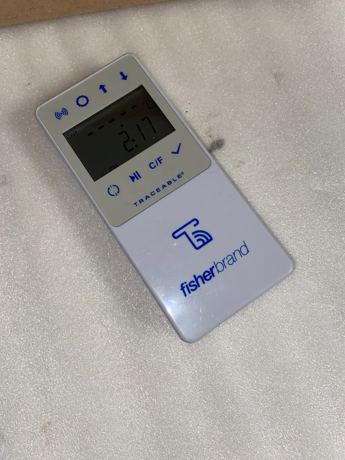 Fisherbrand TraceableLIVE Ultra-Low Temperature WiFi Datalogging Thermometer