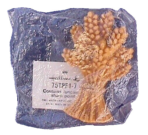 Hallmark PIN Thanksgiving Vintage WHEAT SHEAF STALKS 1975 Holiday Brooch NEW MIP