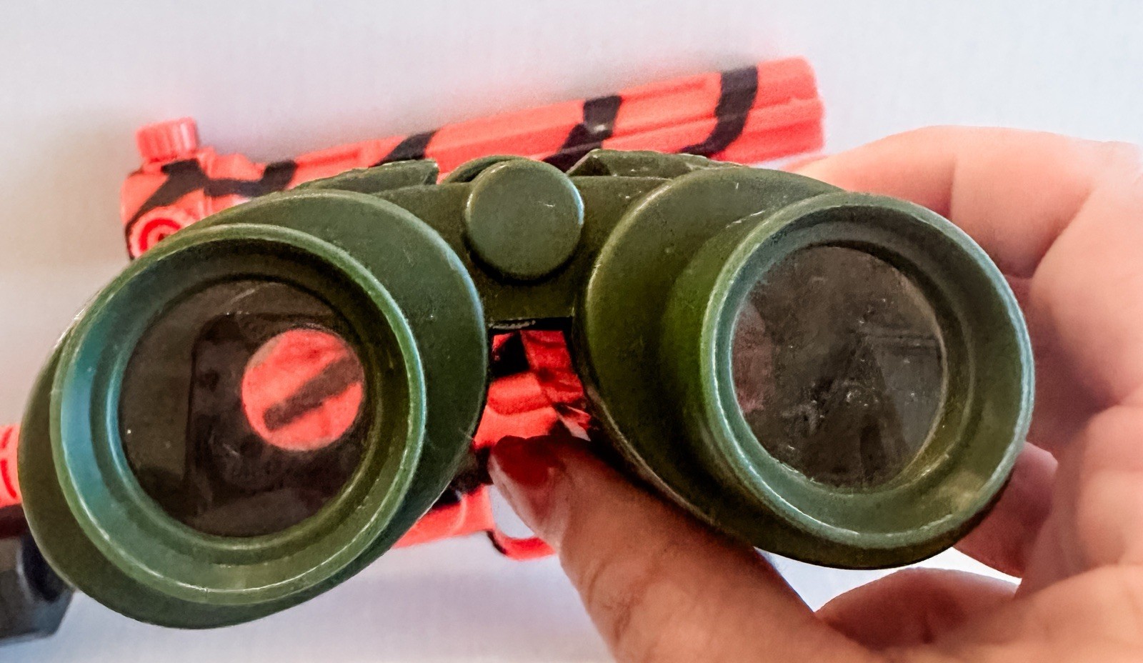 Larami Small Soldiers Toy Dart Blaster (Untested) Binoculars & Knife READ