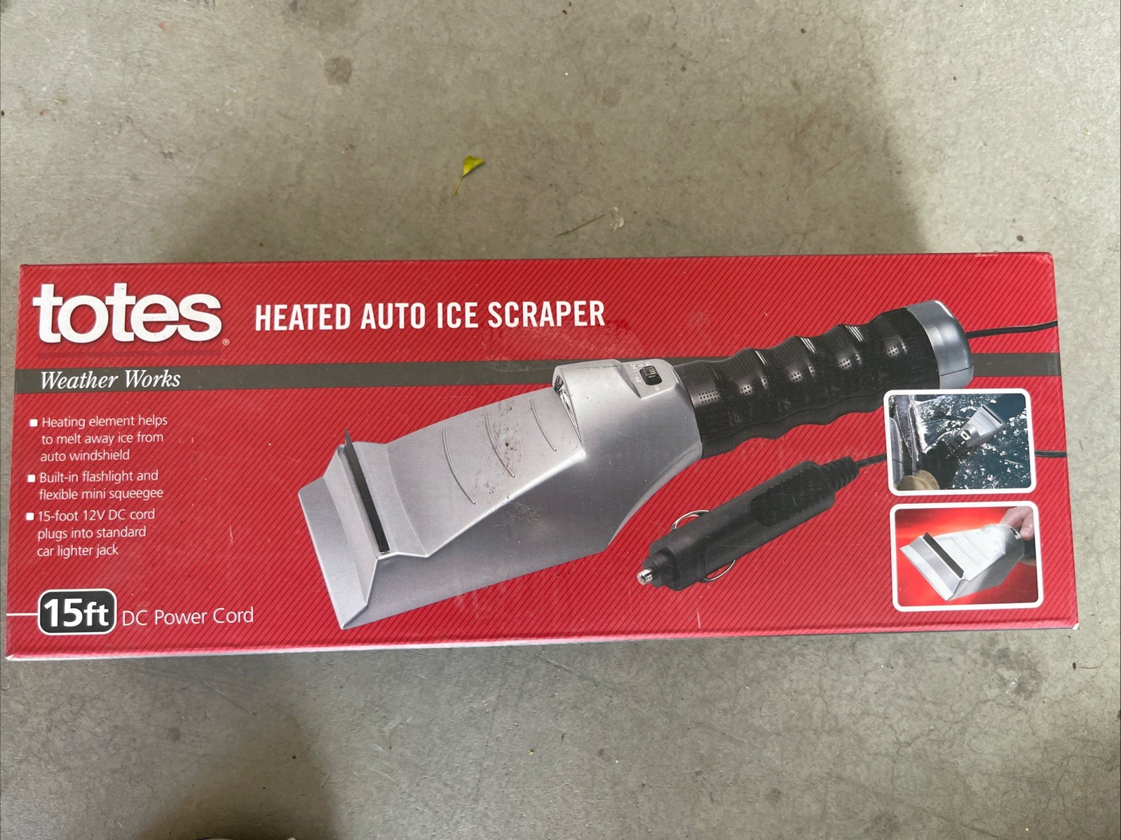 Totes Heated AUTO ICE SCRAPER 15' DC Power Cord Built in Flashlight New