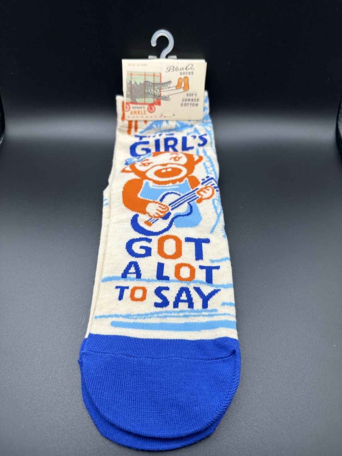 Blue Q Women’s “This Girl’s Got A Lot To Say” Monkey w Ukulele Ankle Socks (NEW)