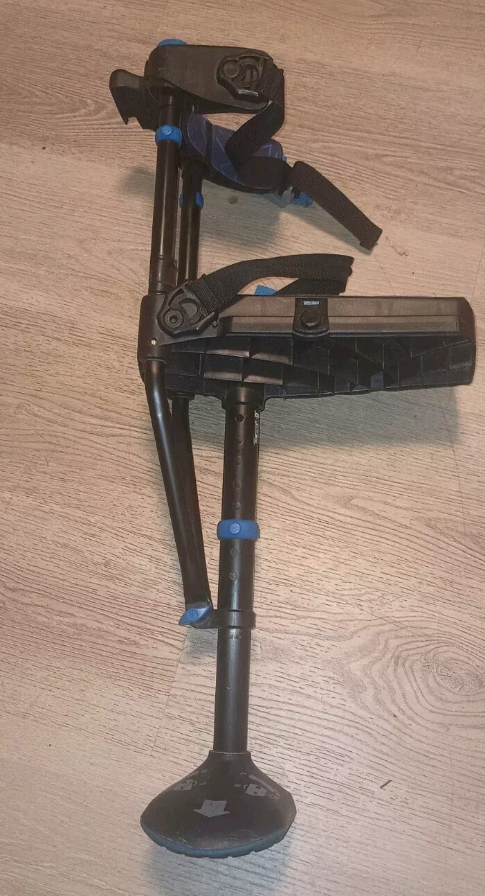 iWALK 3.0 Hands Free Crutch Pain Free Knee Crutch Alternative to Crutches Clean