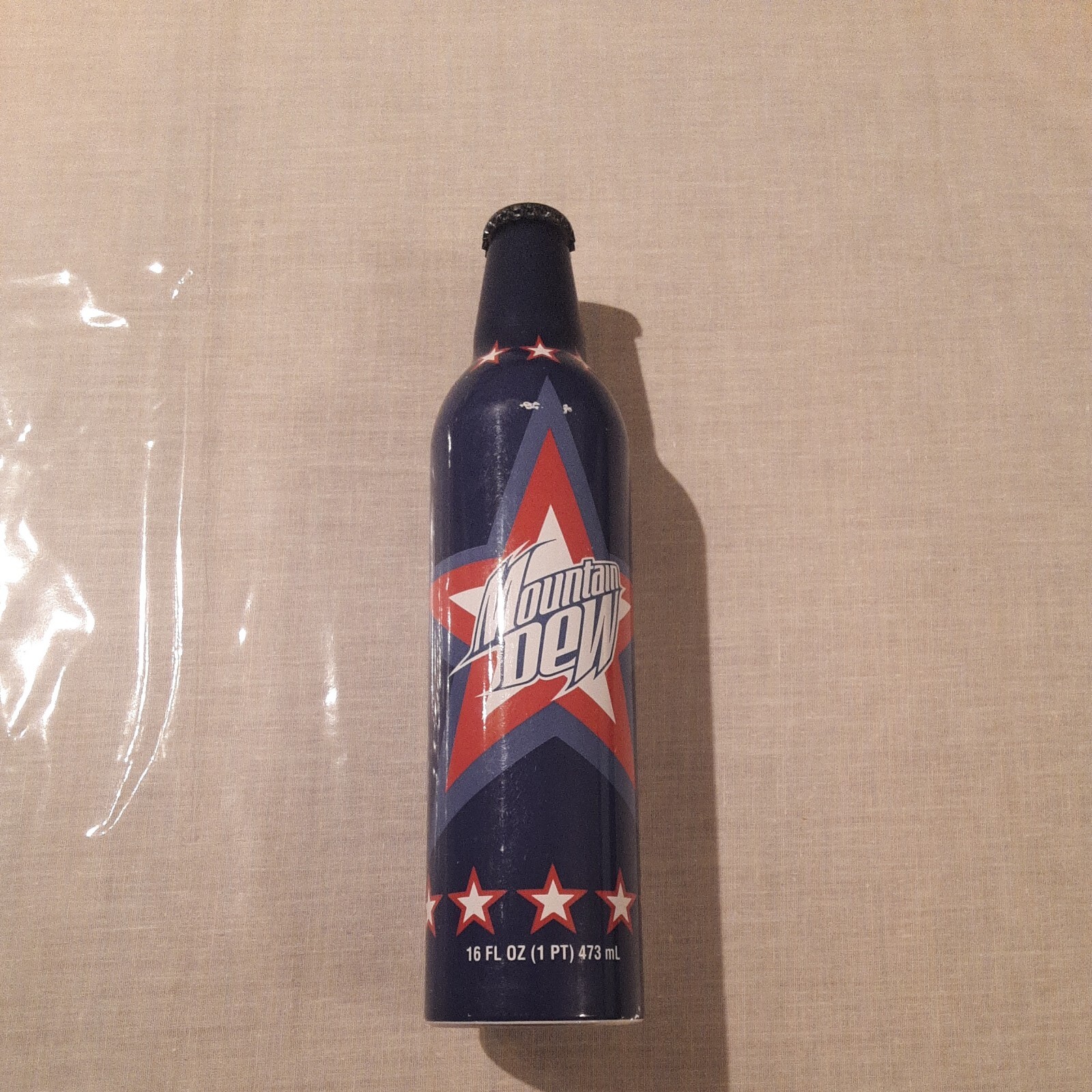 MOUNTAIN DEW TALL Red White  & Blue 16 oz UNOPENED  SEP. 2208 PRE-OWNED