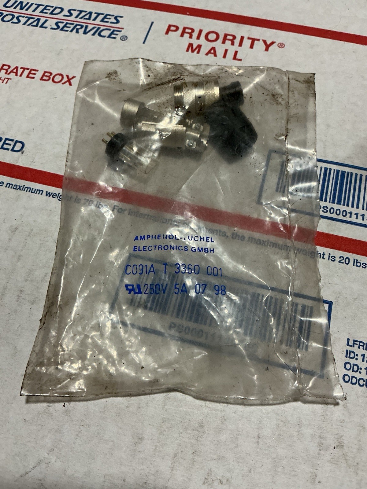AMPHENOL C091A-T-3360-001 / C091AT3360001 (NEW IN BOX) B3