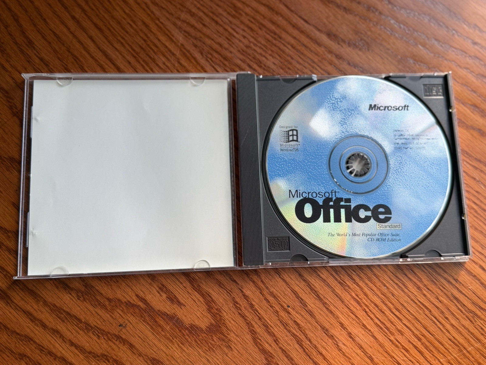 Microsoft Office Standard for Windows 95 Version 7.0 w/ CD Key Original Case