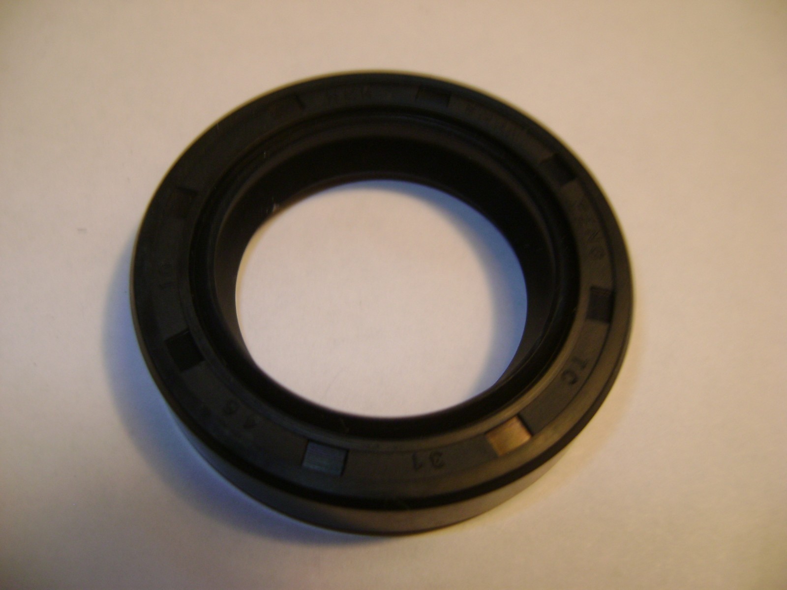 NEW TC 31X46X10 DOUBLE LIPS METRIC OIL / DUST SEAL WITH GARTER SPRING