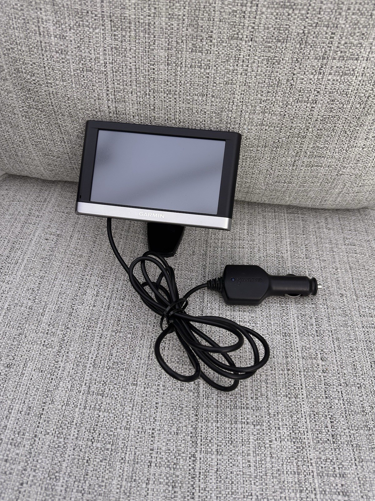 GPS  Garmin nuvi 2597LMT 5 inch GPS Receiver - Black/Gray Works Great! Car Mount