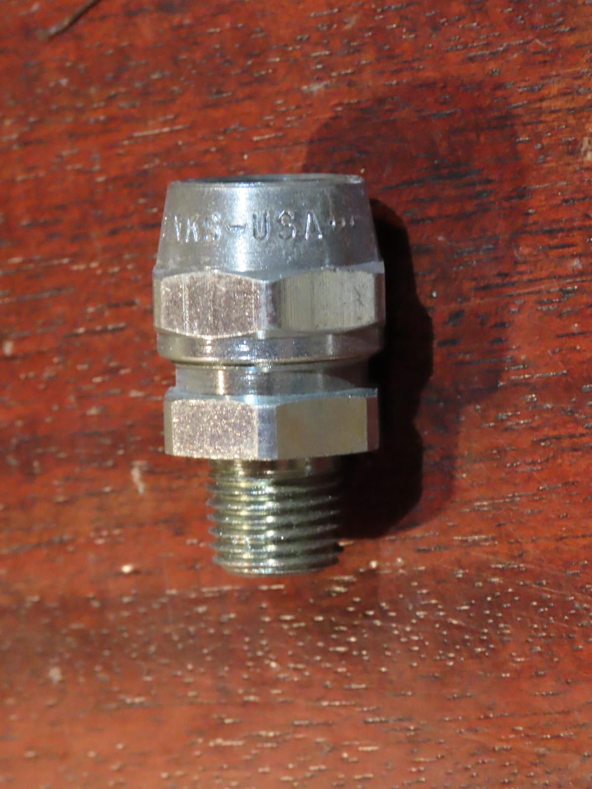 Binks 9/32 ID Hose Connection, Spray Paint Fitting