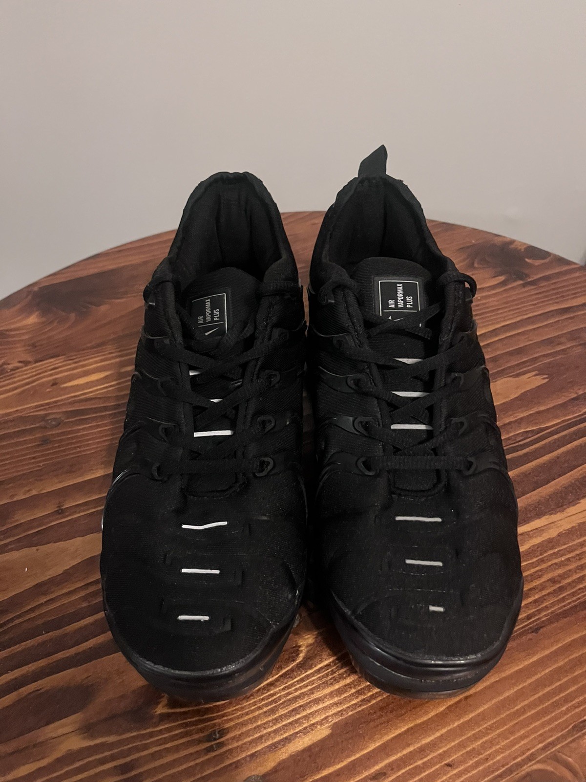 Nike Air VaporMax Plus Black Athletic Shoes 924453-001 Men size 7 Women Size 8.5