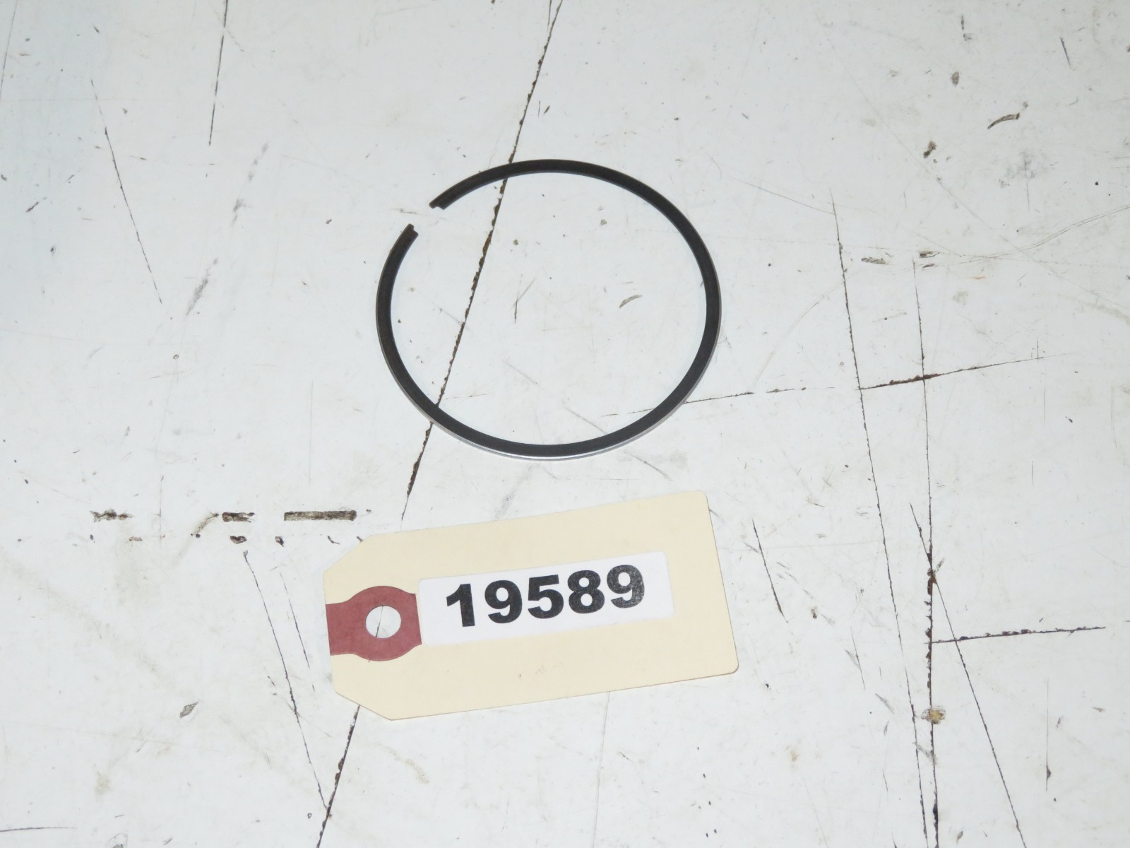Polaris - New OEM New Ring Piston Ring STD Bore Fits 1992-1994 XLT 580  	3084452