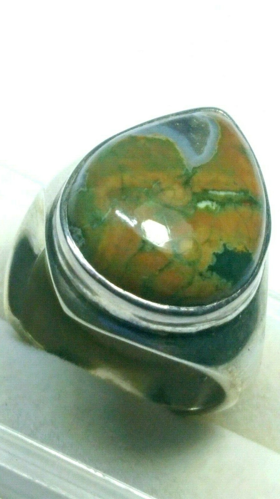 FETCHING UNTREATED NATURAL AGATE IN STERLING SILVER.925 RING SIZE 7.5-7.75!