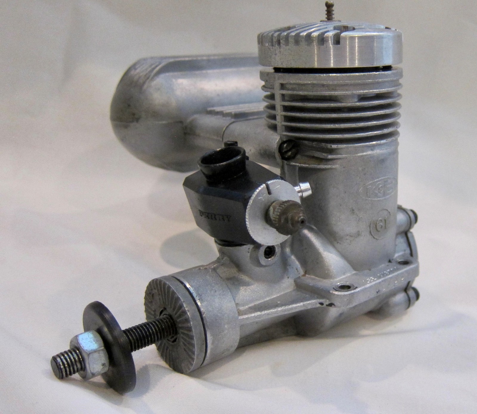 K&B 61 R/C Model Airplane Engine with Muffler