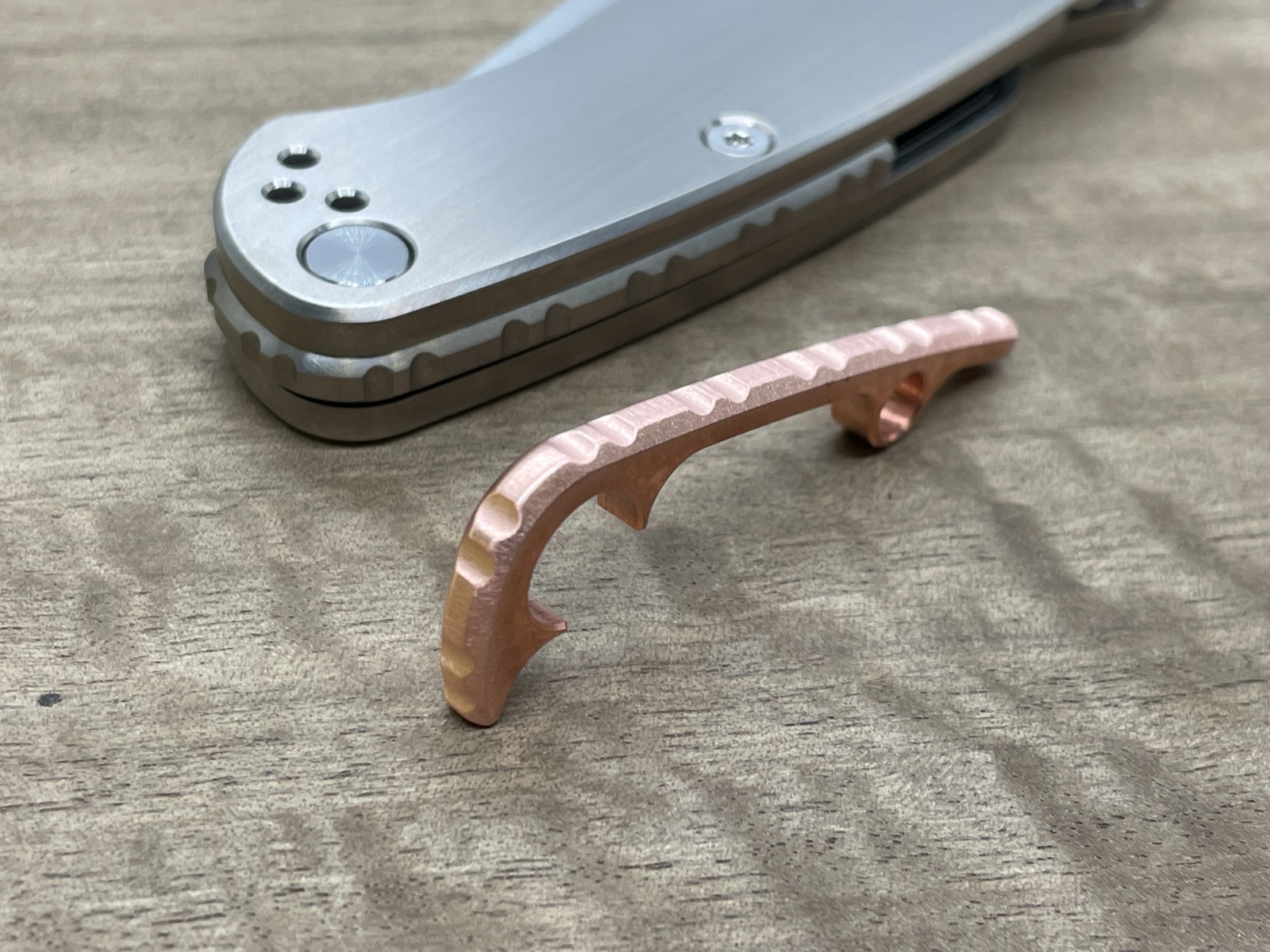 Spyderco Paramilitary 2 Backspacer - Aluminum, Copper and Titanium