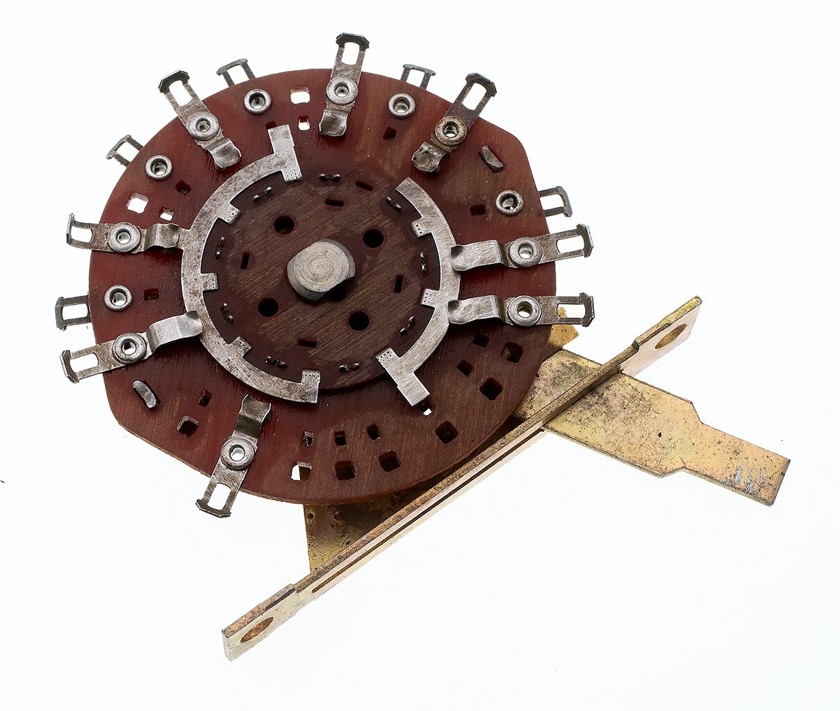 Oak, 3-Pole 4-Position Positive Non-Shorting Lever Switch