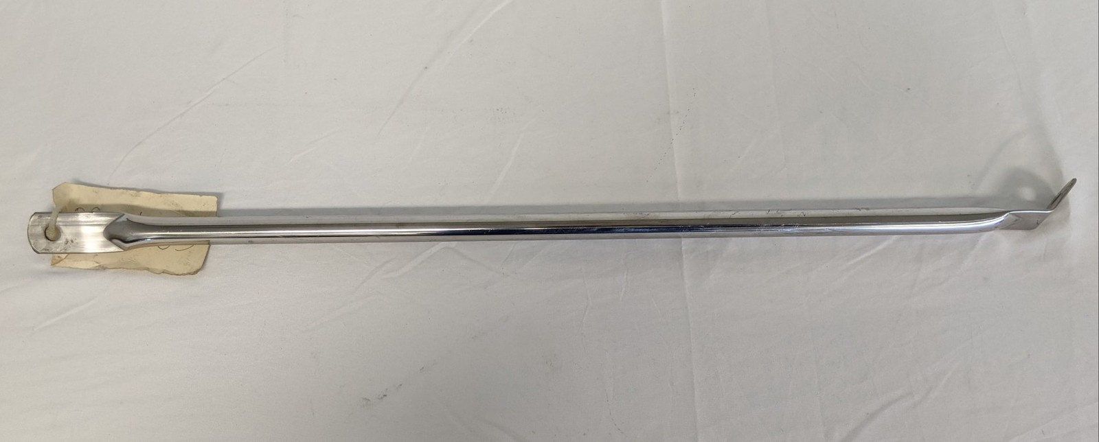 Used Freightliner FLD Classic RH 28.5" Diagonal Mirror Strut - P/N  22-34250-000