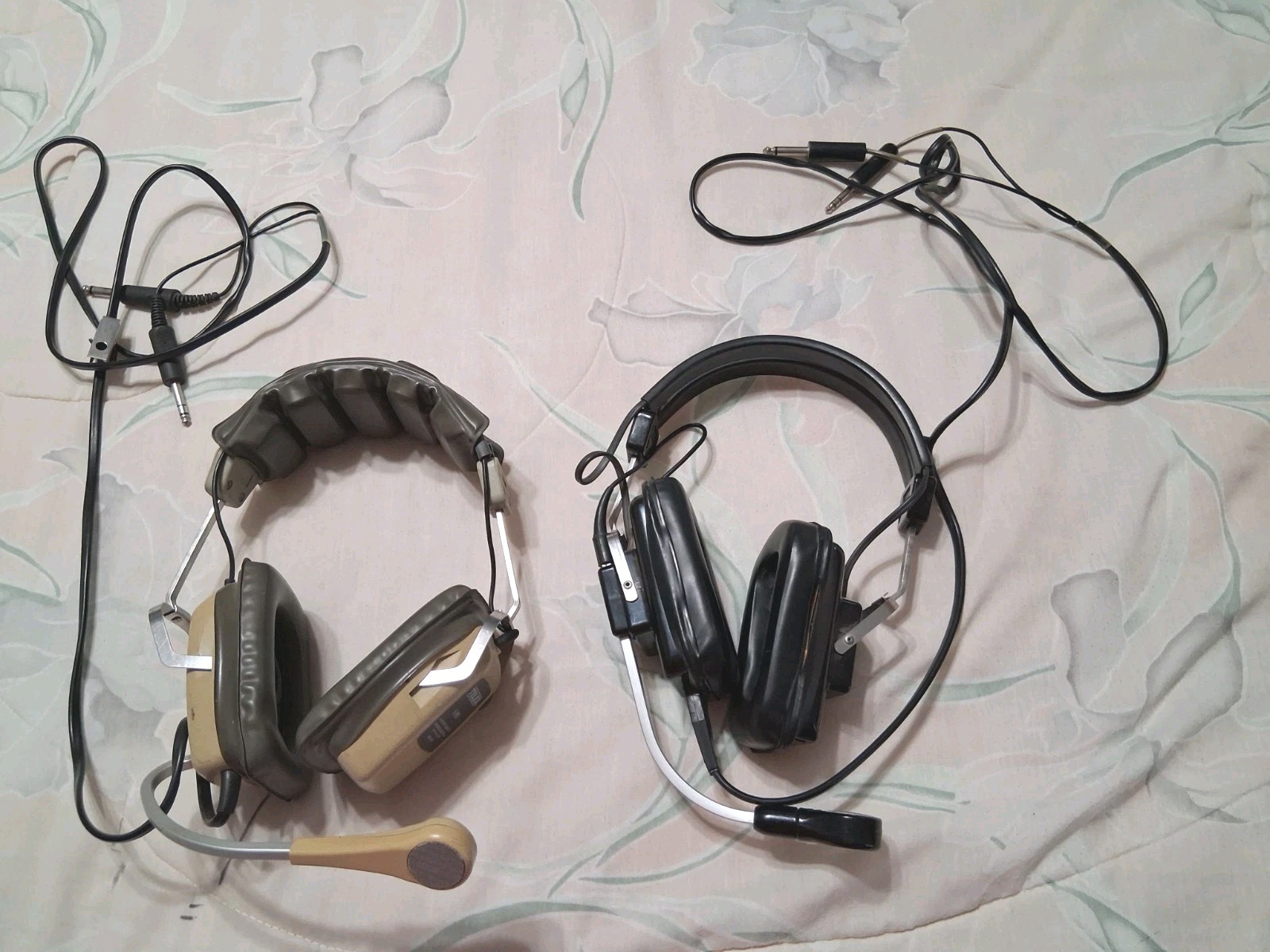 Lot Of 2 Telex Aviation Head Set With Mouth Piece. Model E-951 And C58 As Is