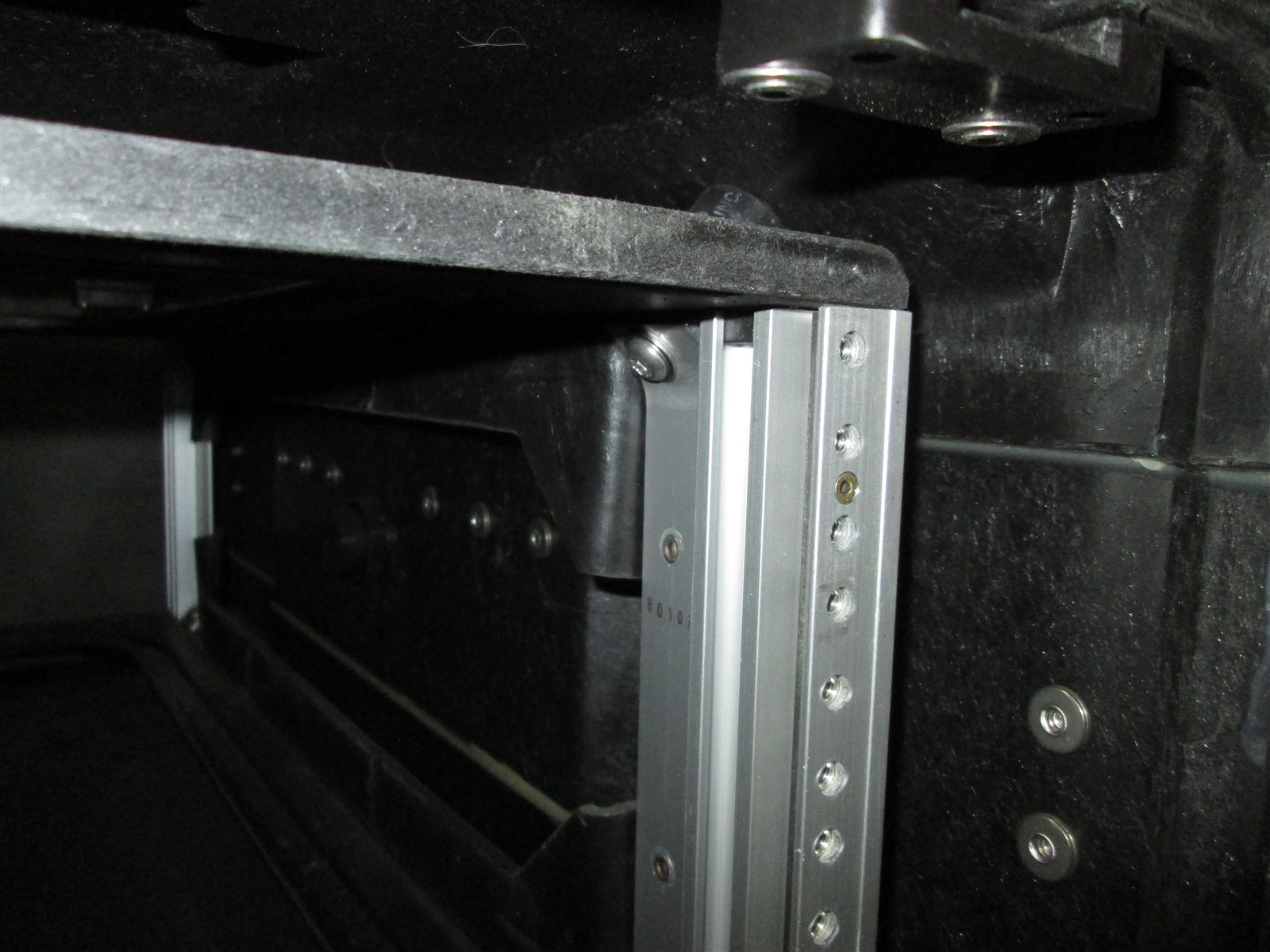 Rackmount 04U x24 ECS Legacy Composite Shock Mount Rack Black Case Shockmount B