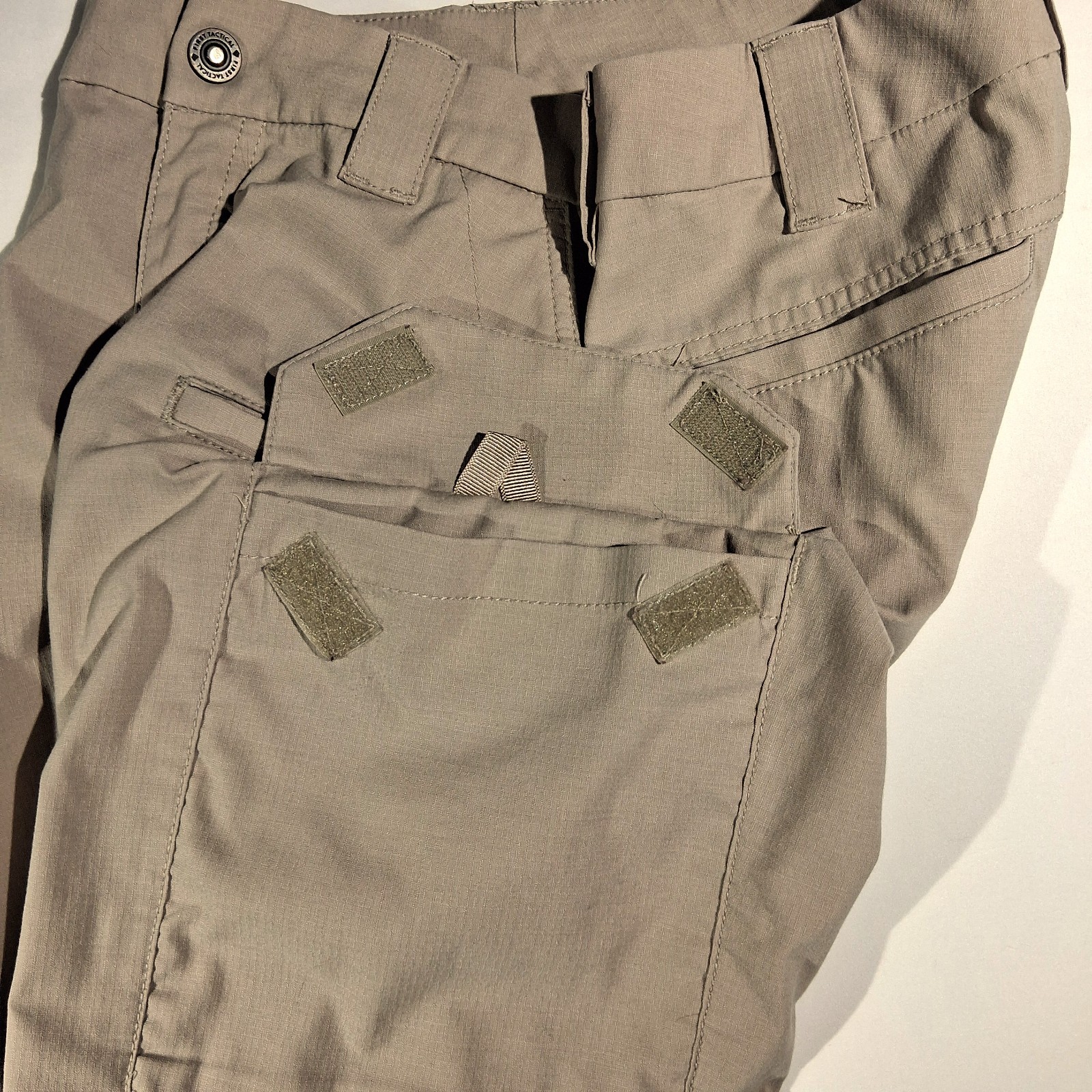 FIRST TACTICAL PANTS wms 8 Tall Defender-124002 Tan Pockets Double Knee EUC