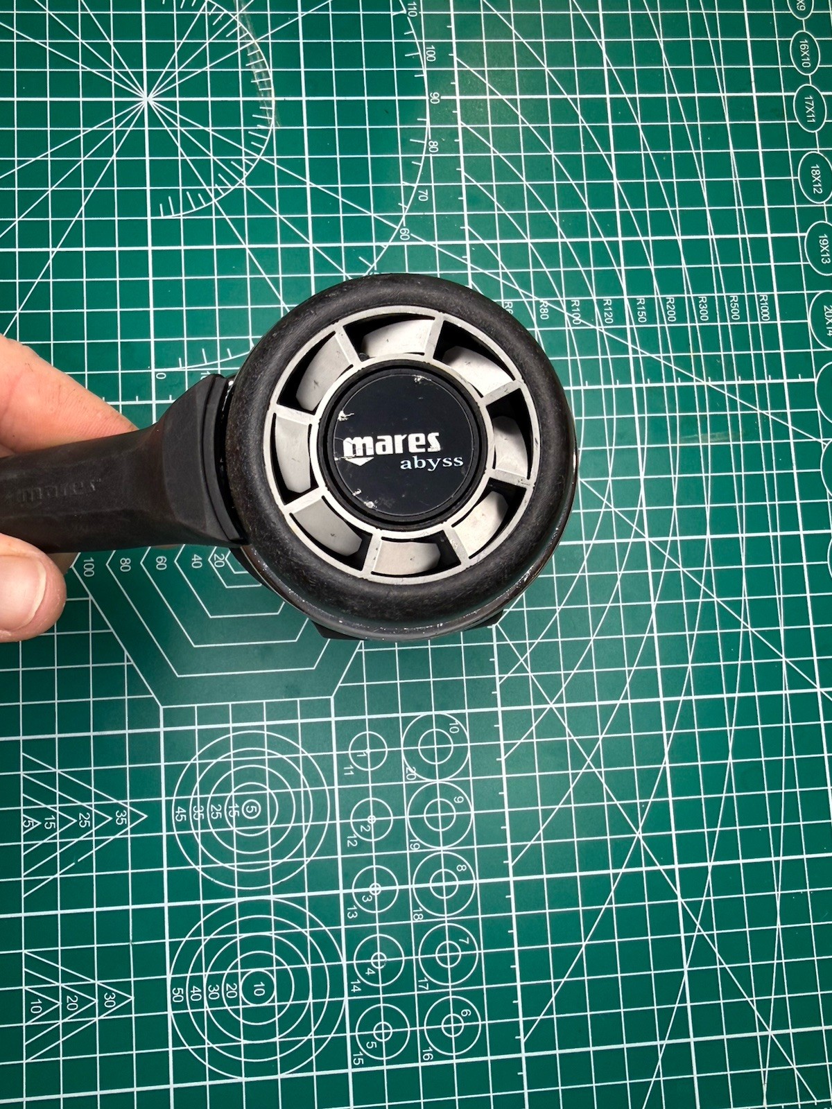 Mares MR22 Abyss DFC Scuba Diving Regulator - Yoke