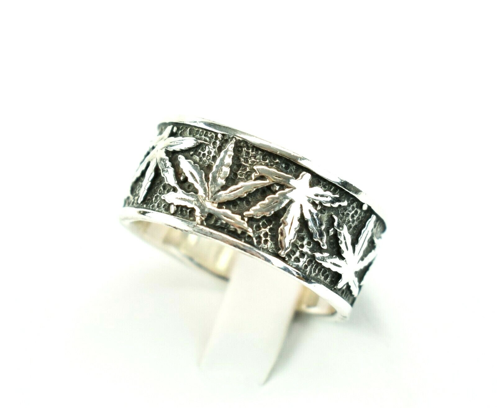 925 Sterling Silver Ring Pot Leaf Marijuana Weed Design Band Sizes 7 Thru 15.5