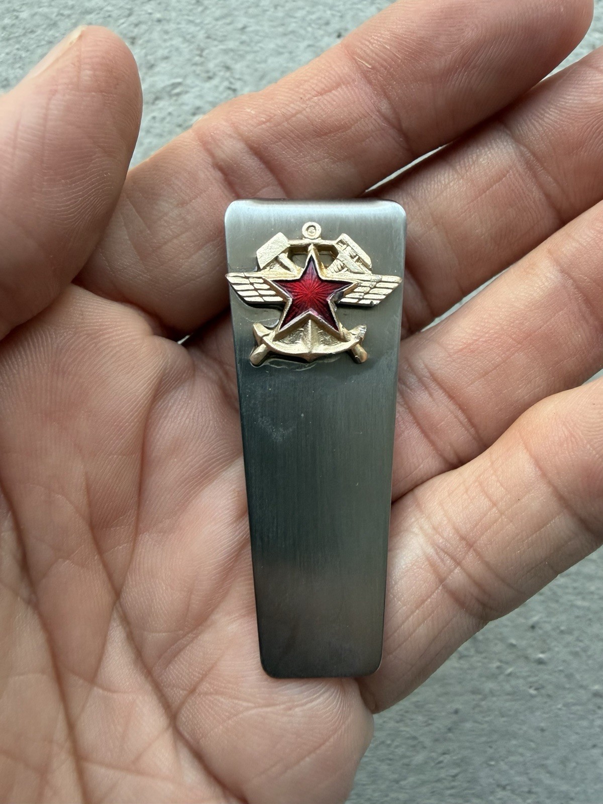 VINTAGE RUSSIAN USSR SOVIET RED STAR ARMY BADGE MONEY CLIP UNIQUE, NOS!