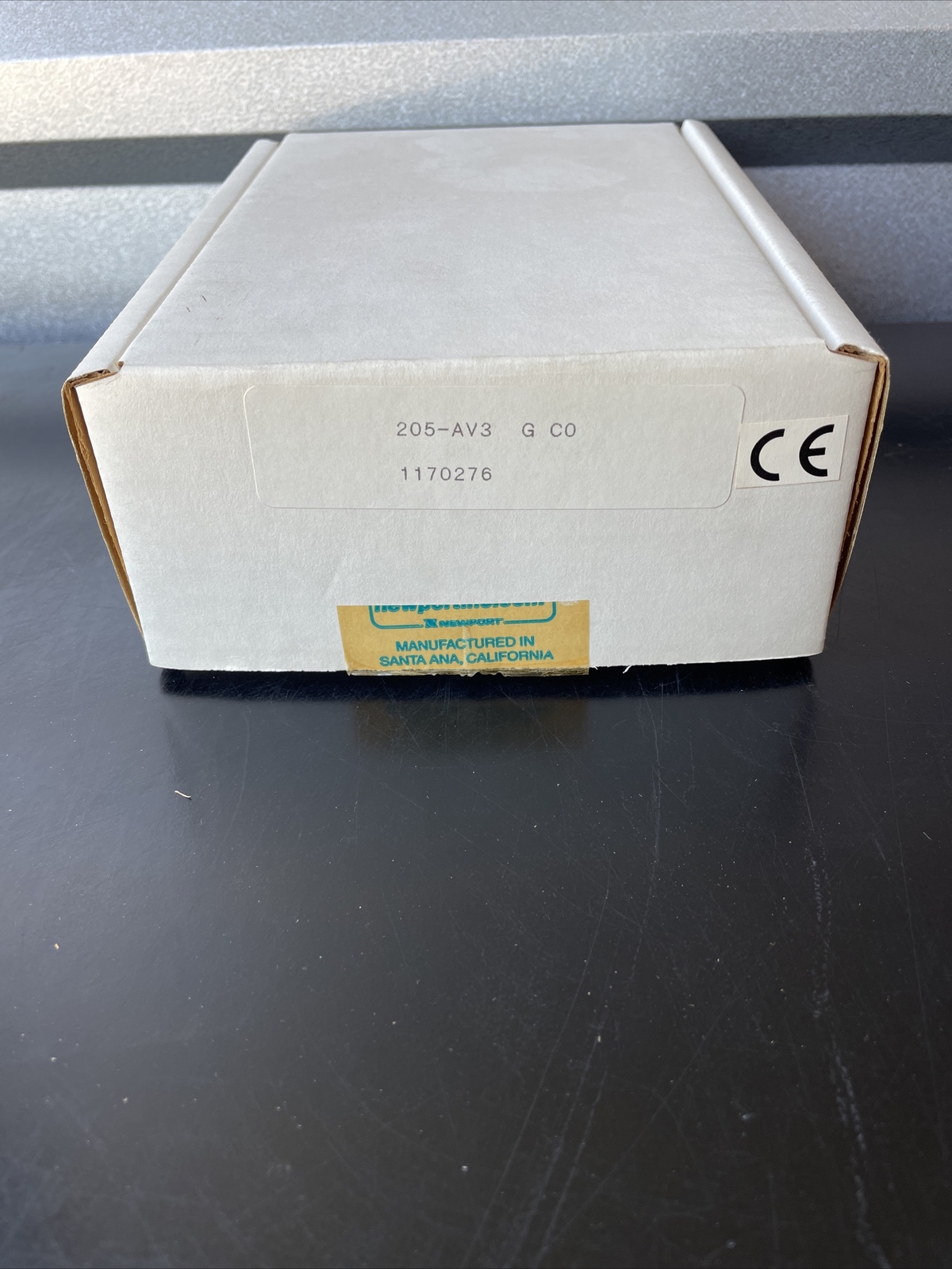OMEGA ENGINEERING 205-AV3-G-C0 / 205AV3GC0 (NEW IN BOX)