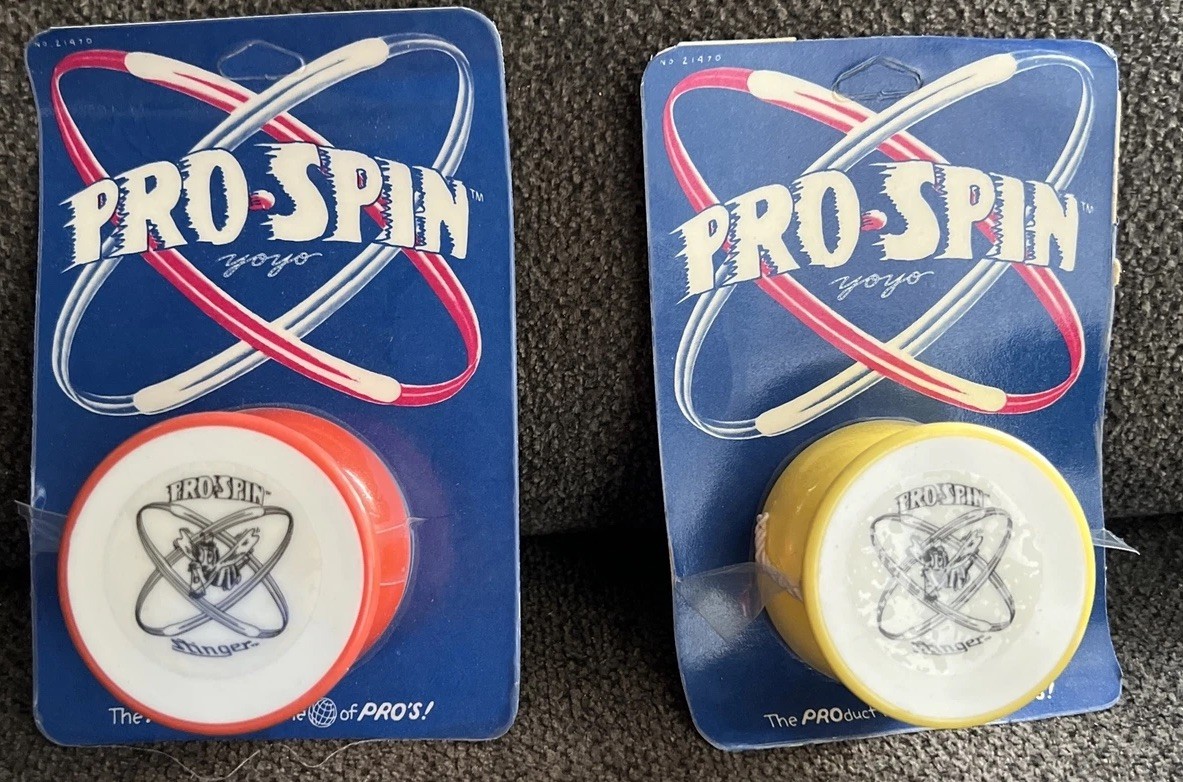 2 Vintage 1980s Pro Spin Yoyo  Stinger Yellow White Orange Duncan Sales & Promo