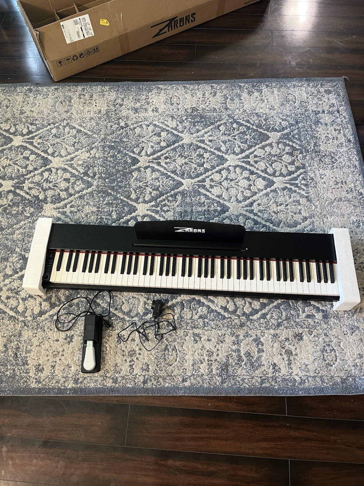 ZHRUNS 88-Key Digital Piano - Great Condition!