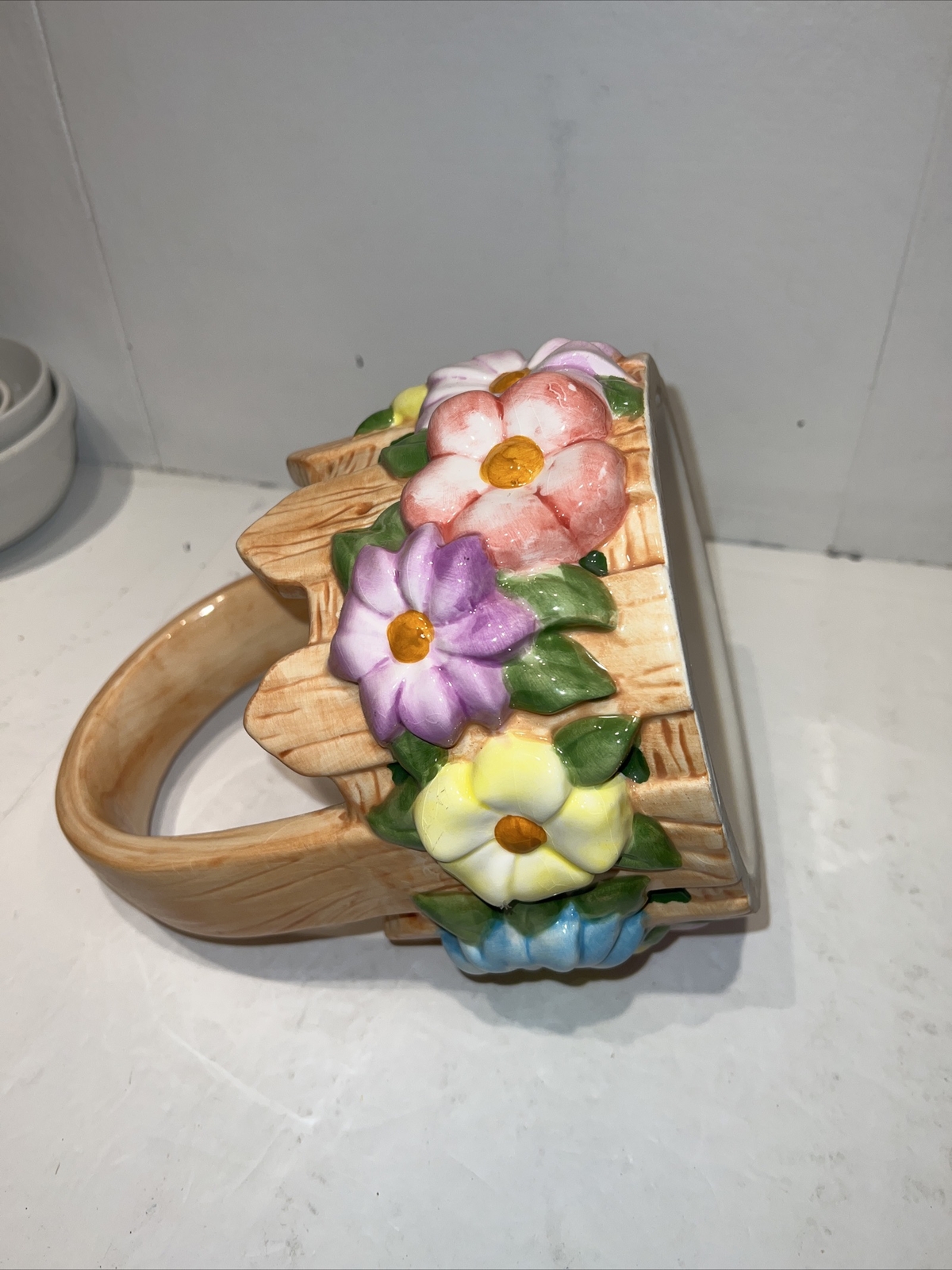 Teleflora Ceramic Picket Fence Basket with Flowers, Spring/ Easter Decor EUC