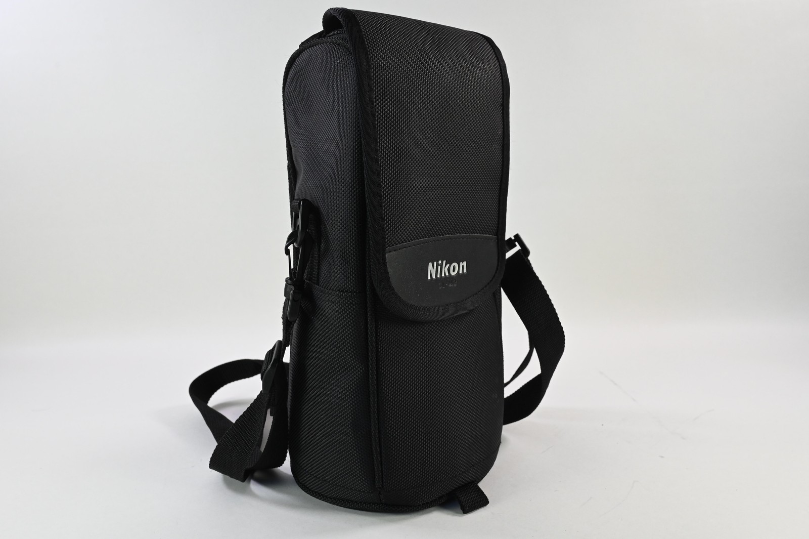 Nikon CL-M2 Lens Case For 300mm f/4.0D ED-IF AF and 70-200 f/2.8 #G860