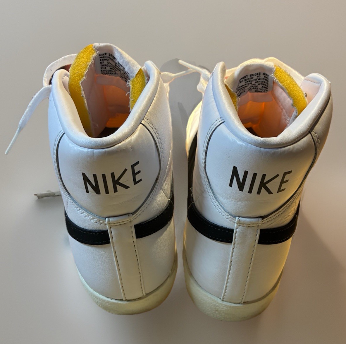Nike Blazer Mid 77 White Black Mens Size 10 Vintage Style Leather Sneakers 👟